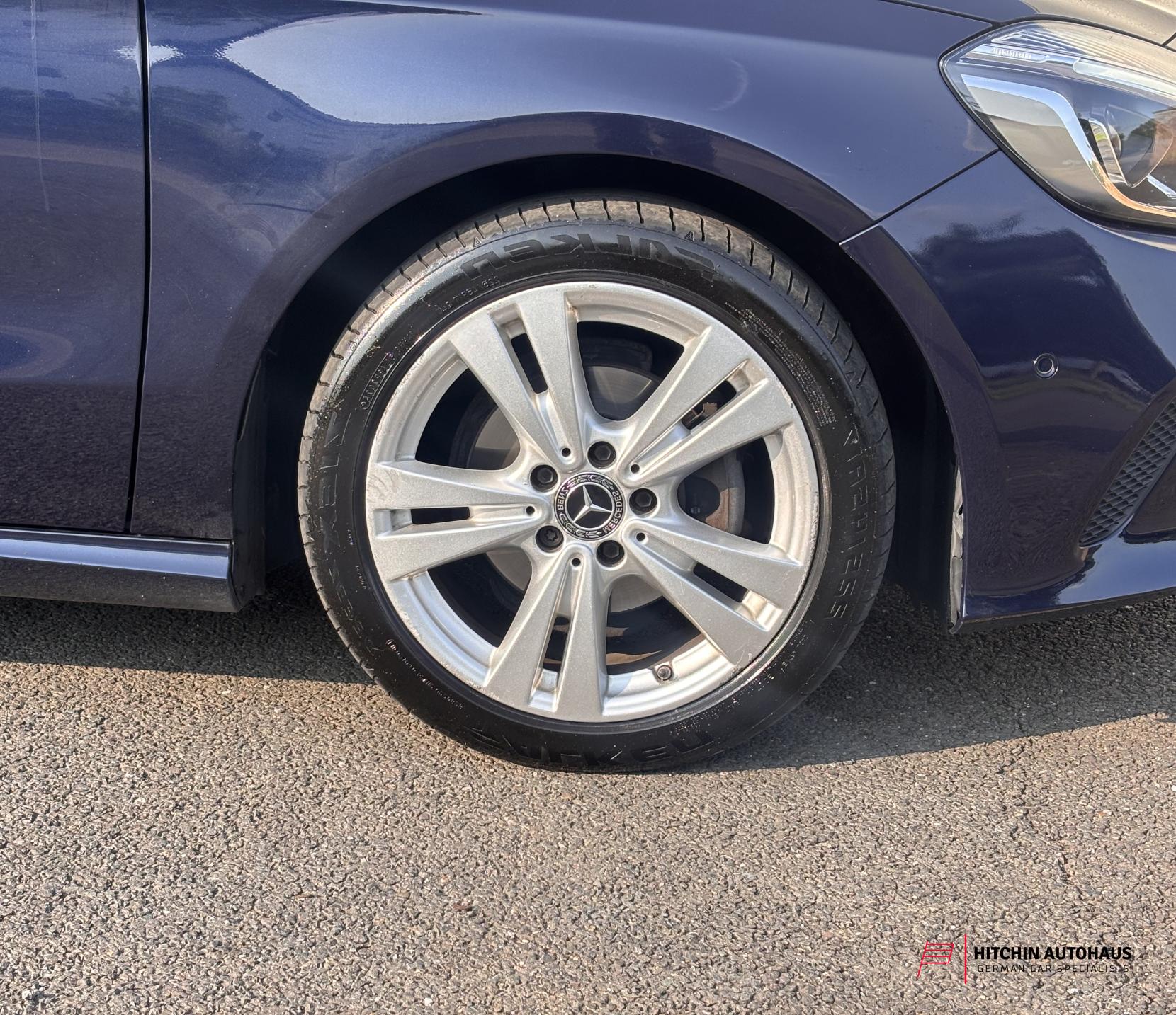 Mercedes-Benz A Class 1.5 A180d Sport (Premium) Hatchback 5dr Diesel 7G-DCT Euro 6 (s/s) (109 ps)