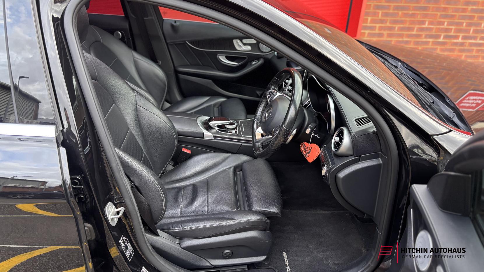 Mercedes-Benz C Class 2.1 C220d AMG Line (Premium Plus) Saloon 4dr Diesel 7G-Tronic+ Euro 6 (s/s) (170 ps)