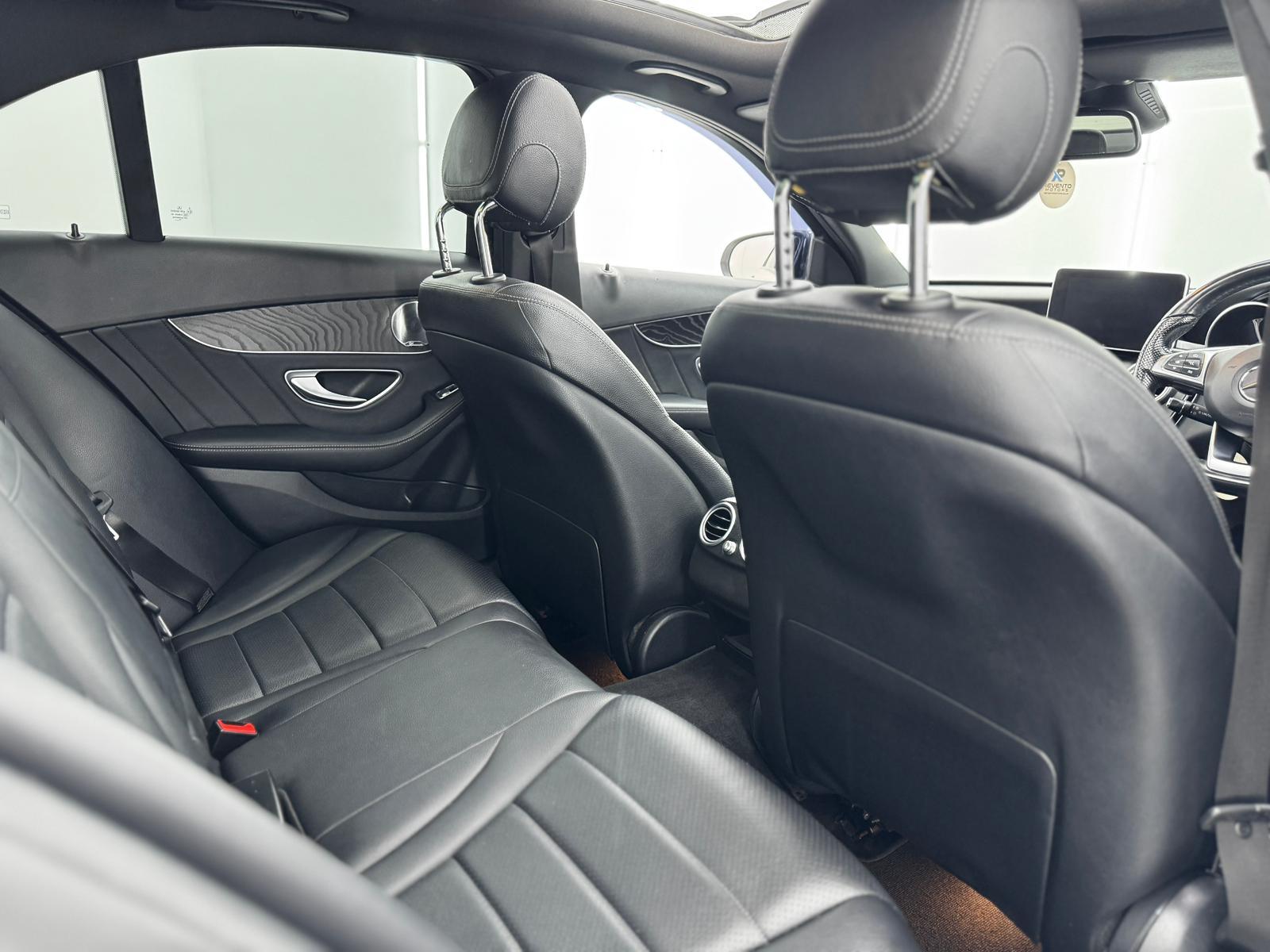 Mercedes-Benz C Class 2.1 C250d AMG Line (Premium Plus) Saloon 4dr Diesel G-Tronic+ Euro 6 (s/s) (204 ps)