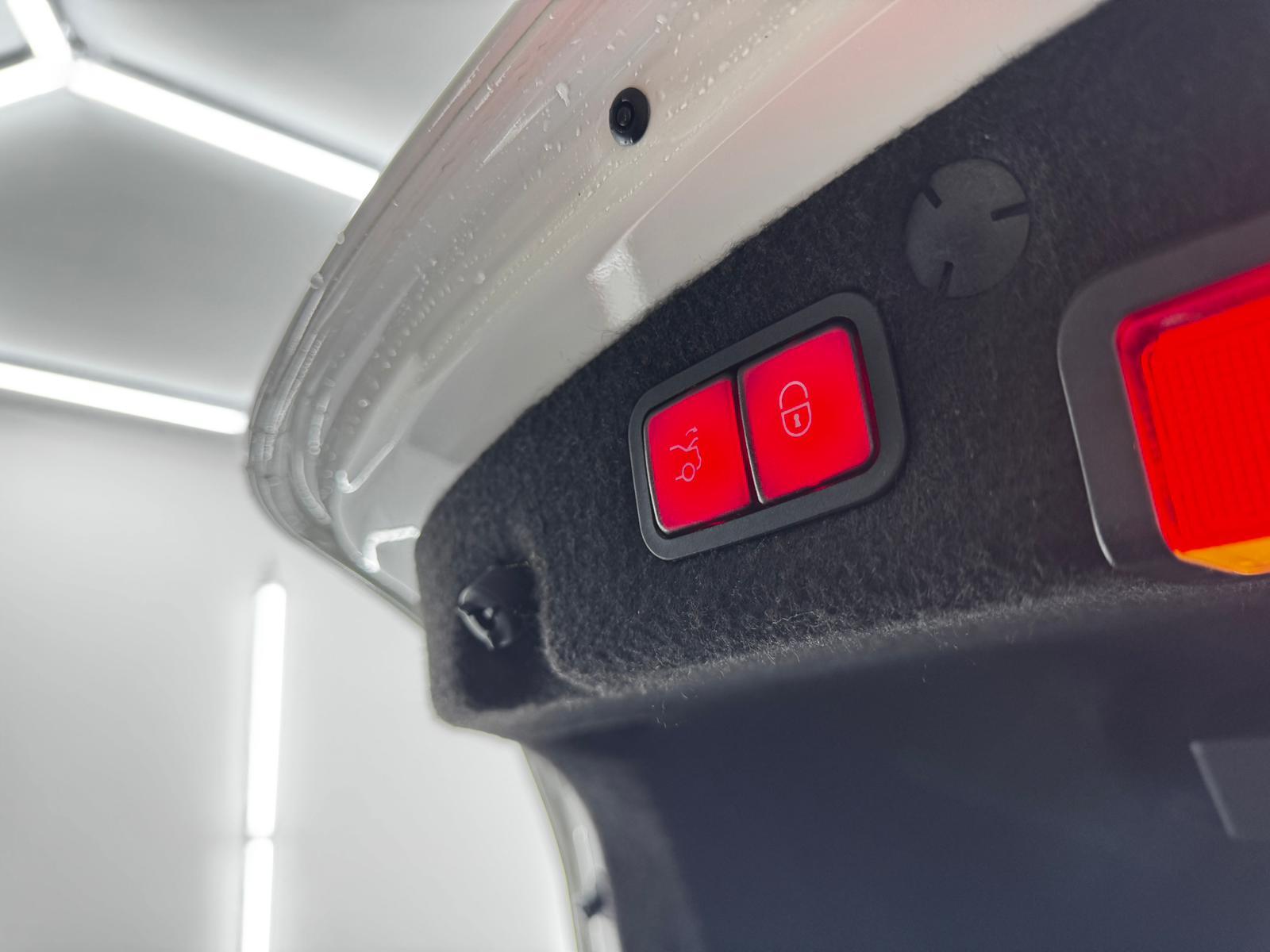 Mercedes-Benz C Class 2.1 C250d AMG Line (Premium Plus) Saloon 4dr Diesel G-Tronic+ Euro 6 (s/s) (204 ps)