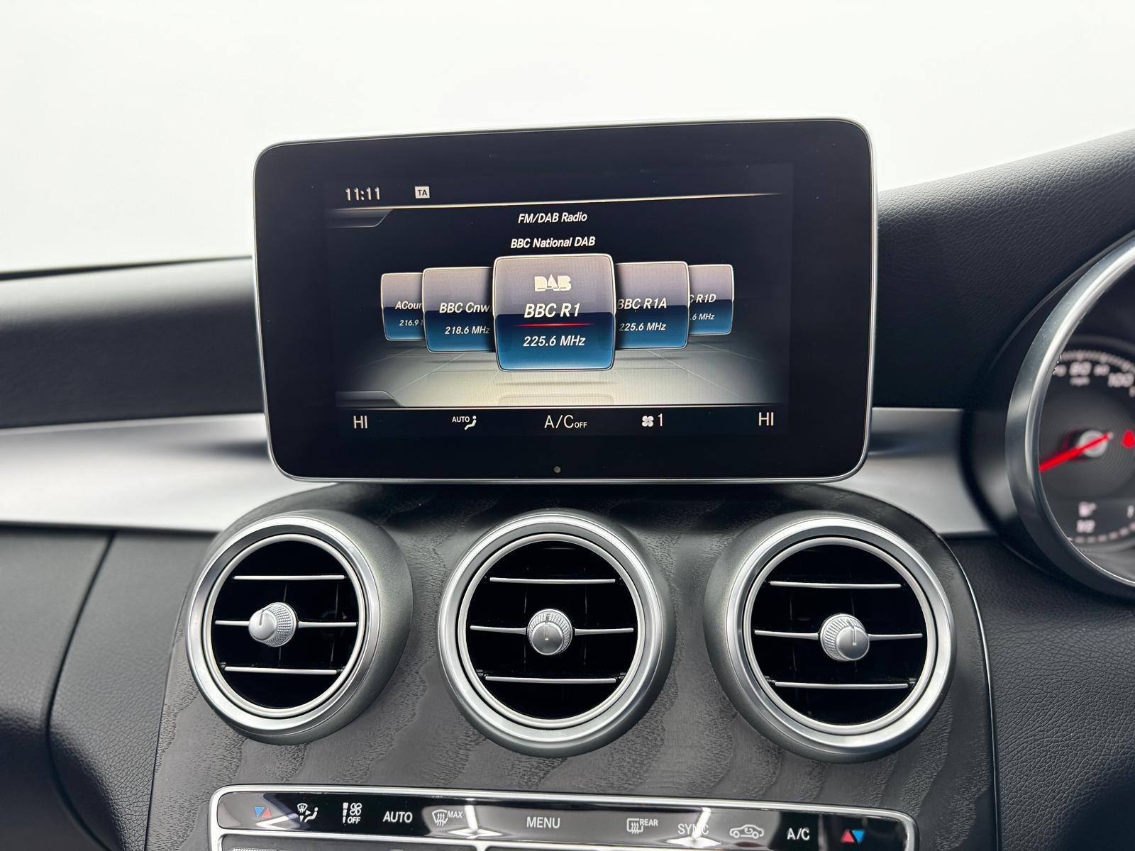 Mercedes-Benz C Class 2.1 C250d AMG Line (Premium Plus) Saloon 4dr Diesel G-Tronic+ Euro 6 (s/s) (204 ps)