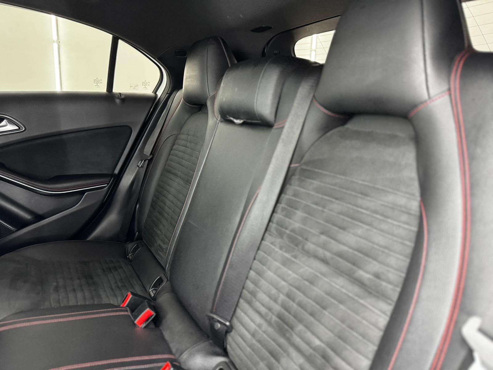 Mercedes-Benz A Class 2.1 A220d AMG Line (Premium) Hatchback 5dr Diesel 7G-DCT 4MATIC Euro 6 (s/s) (177 ps)