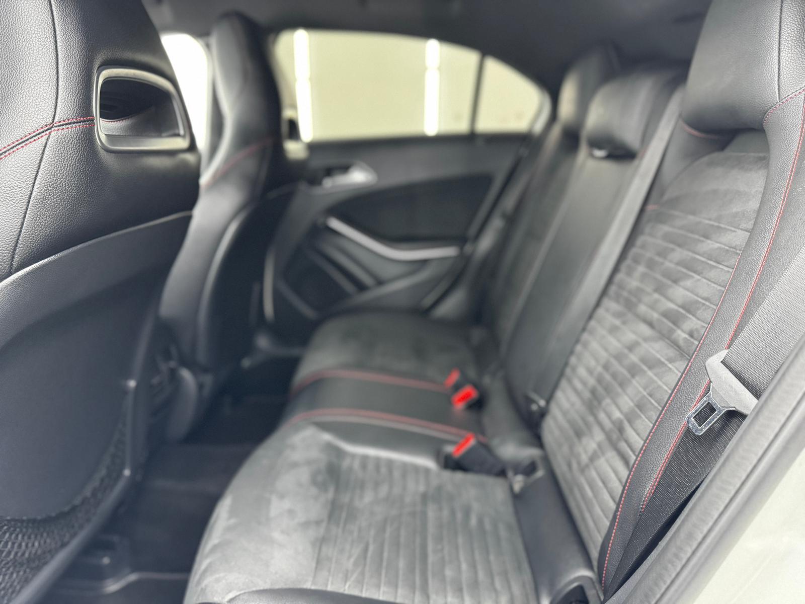 Mercedes-Benz A Class 2.1 A220d AMG Line (Premium) Hatchback 5dr Diesel 7G-DCT 4MATIC Euro 6 (s/s) (177 ps)