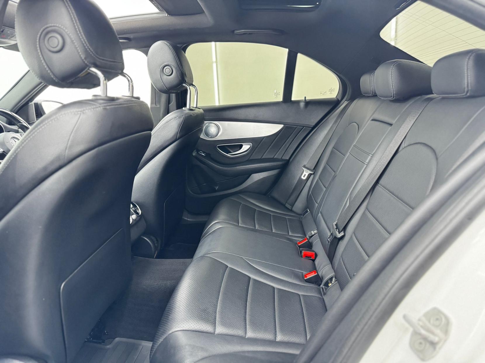 Mercedes-Benz C Class 2.1 C220d AMG Line (Premium) Saloon 4dr Diesel 7G-Tronic+ Euro 6 (s/s) (170 ps)