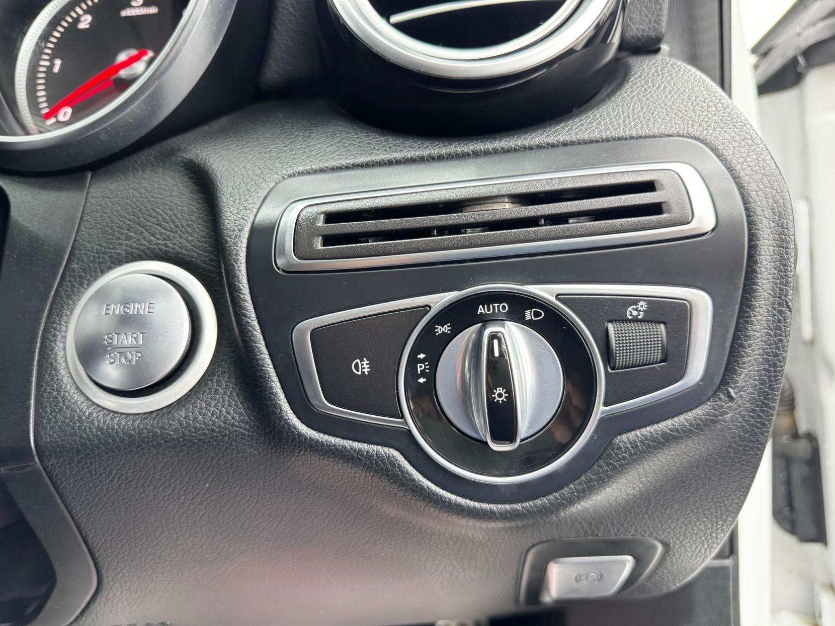 Mercedes-Benz C Class 2.1 C220d AMG Line (Premium) Saloon 4dr Diesel 7G-Tronic+ Euro 6 (s/s) (170 ps)