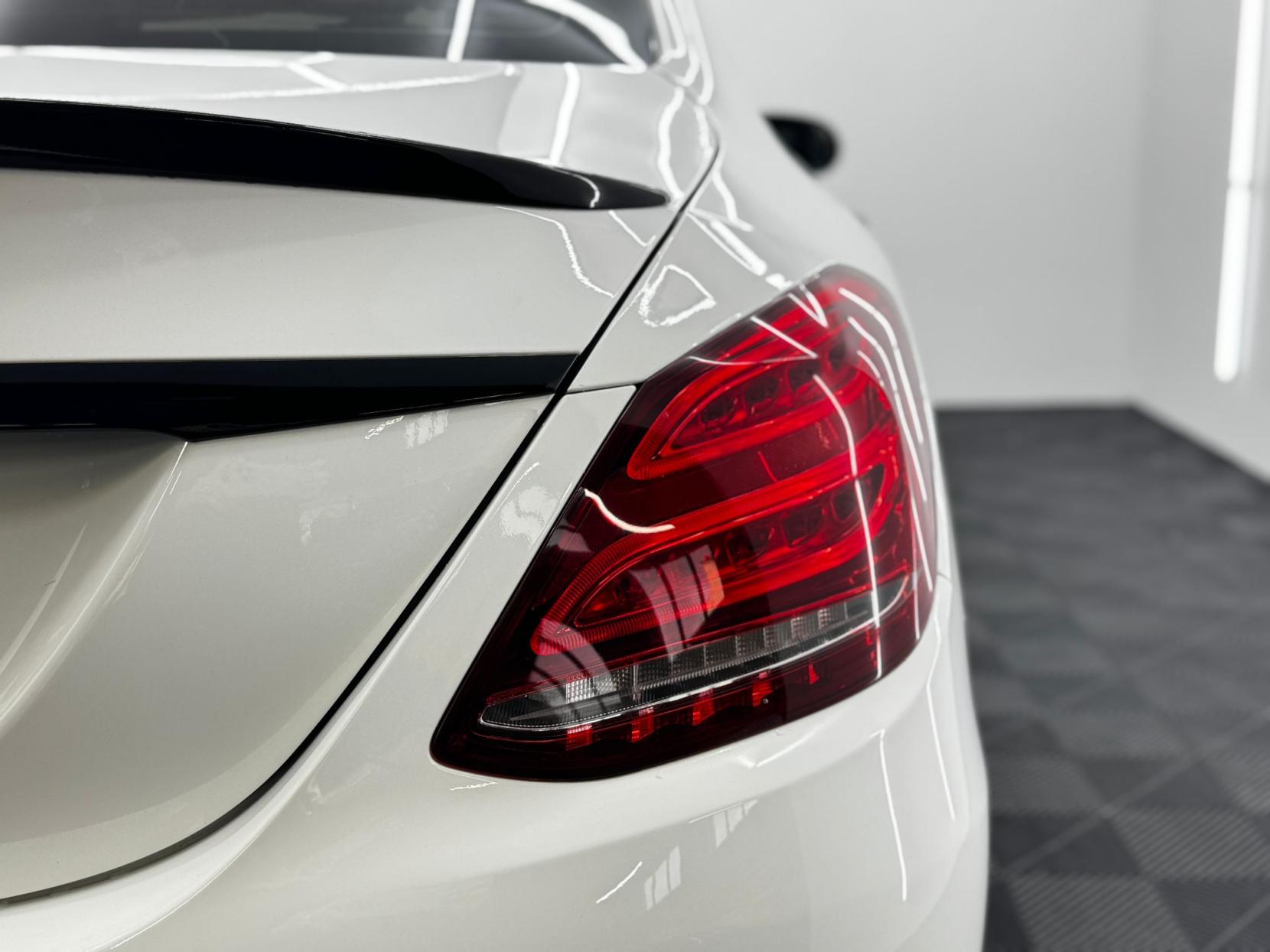 Mercedes-Benz C Class 2.1 C220d AMG Line (Premium) Saloon 4dr Diesel 7G-Tronic+ Euro 6 (s/s) (170 ps)