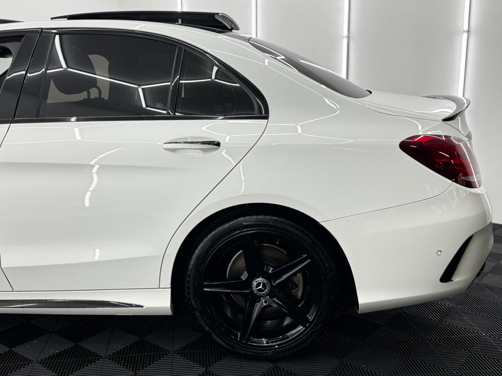 Mercedes-Benz C Class 2.1 C220d AMG Line (Premium) Saloon 4dr Diesel 7G-Tronic+ Euro 6 (s/s) (170 ps)