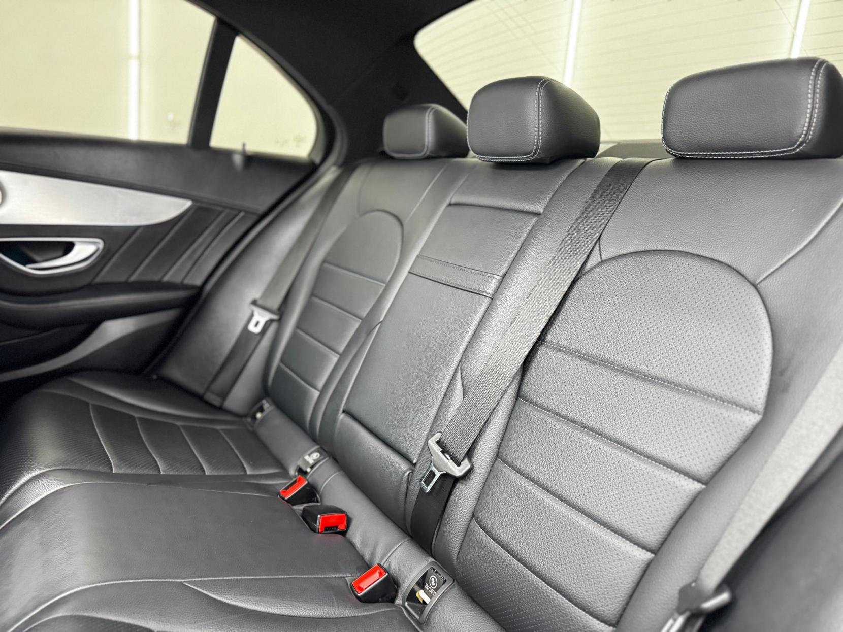 Mercedes-Benz C Class 2.1 C220d AMG Line (Premium) Saloon 4dr Diesel 7G-Tronic+ Euro 6 (s/s) (170 ps)