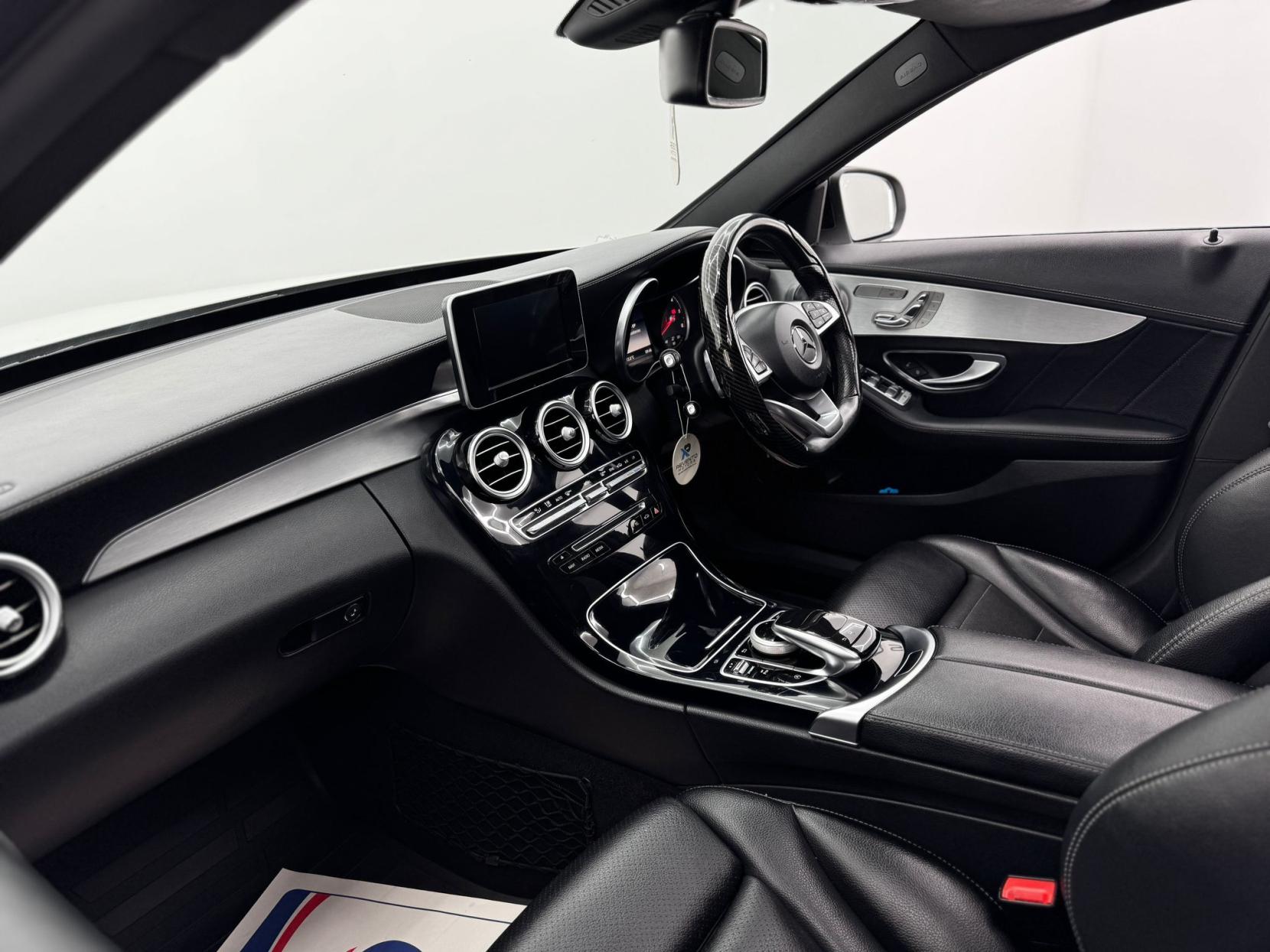 Mercedes-Benz C Class 2.1 C220d AMG Line (Premium) Saloon 4dr Diesel 7G-Tronic+ Euro 6 (s/s) (170 ps)