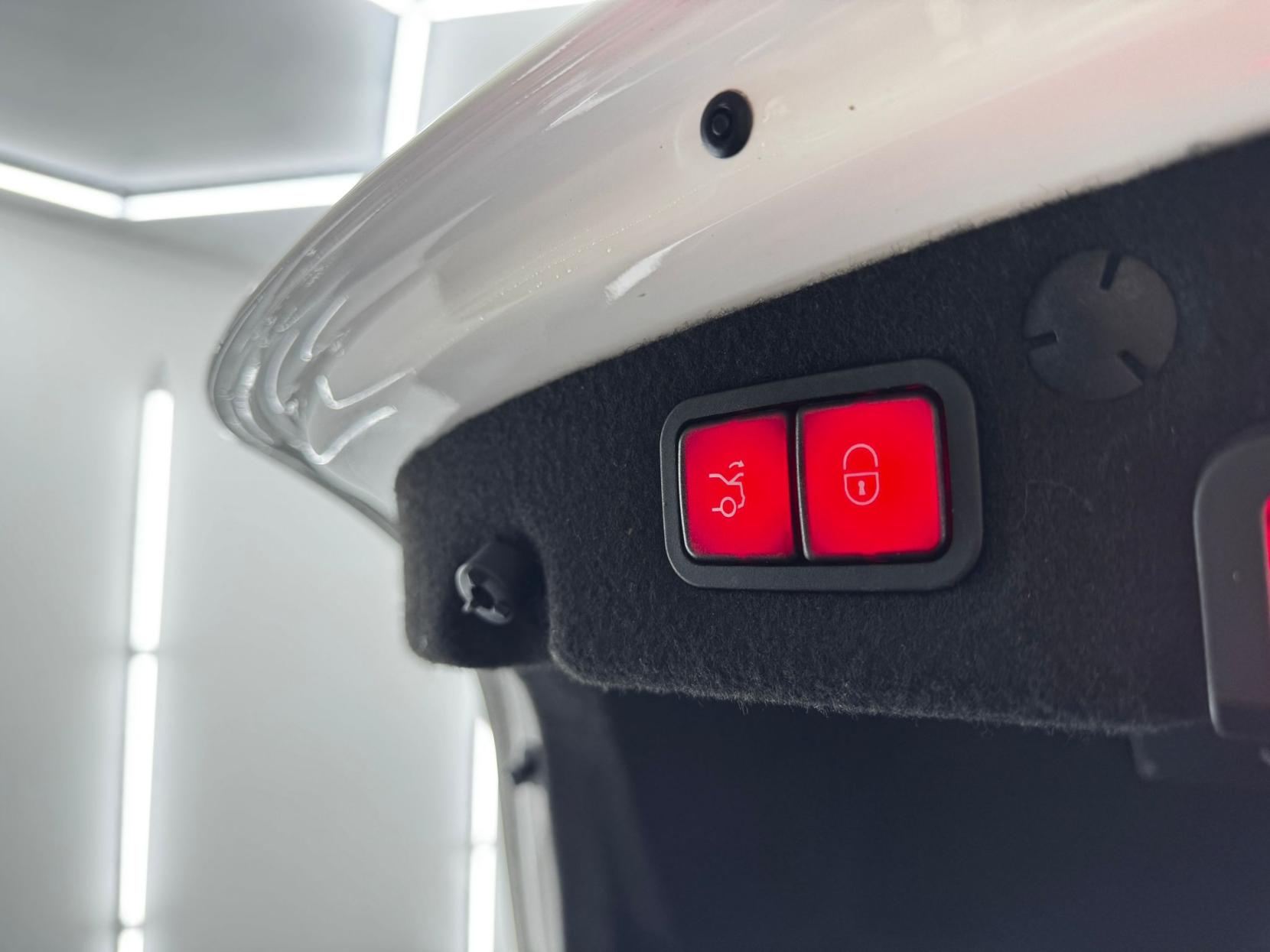 Mercedes-Benz C Class 2.1 C220d AMG Line (Premium) Saloon 4dr Diesel 7G-Tronic+ Euro 6 (s/s) (170 ps)