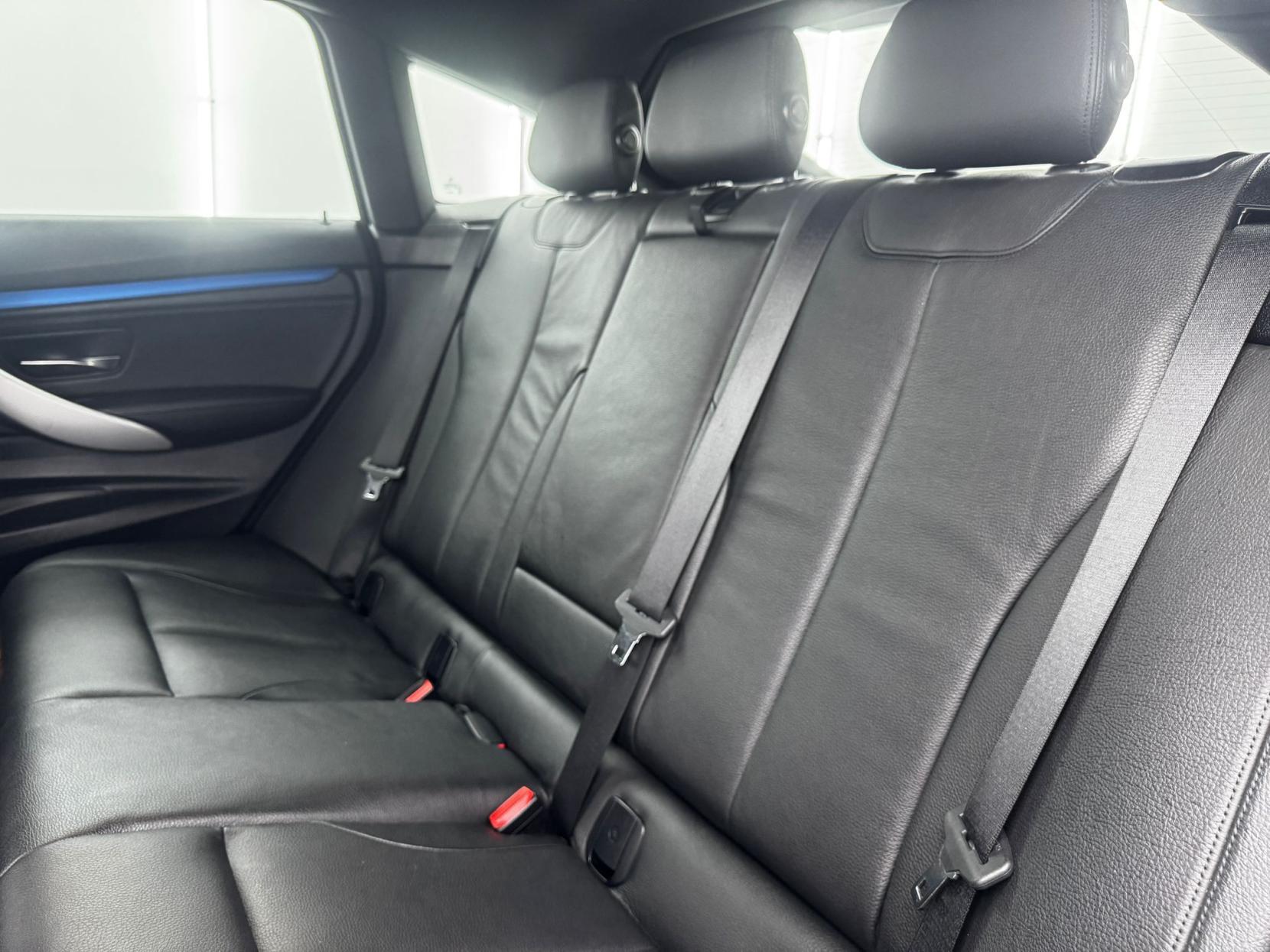 BMW 3 Series Gran Turismo 3.0 330d M Sport GT 5dr Diesel Auto Euro 6 (s/s) (258 ps)