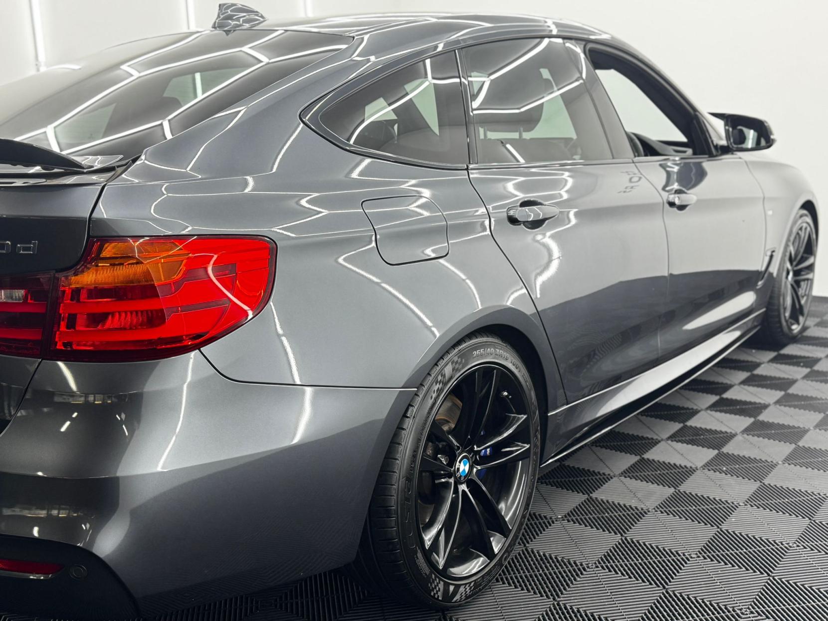 BMW 3 Series Gran Turismo 3.0 330d M Sport GT 5dr Diesel Auto Euro 6 (s/s) (258 ps)