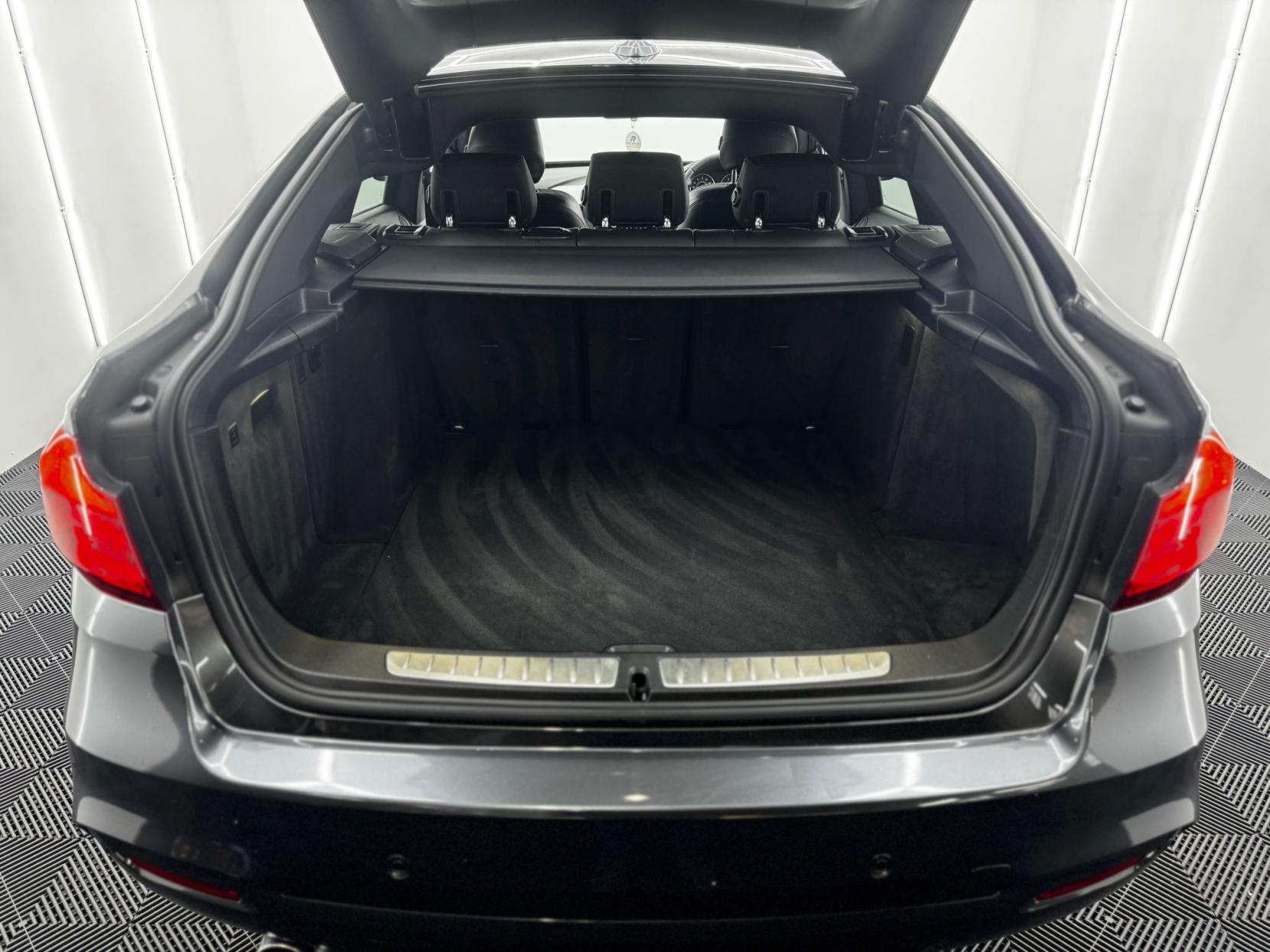 BMW 3 Series Gran Turismo 3.0 330d M Sport GT 5dr Diesel Auto Euro 6 (s/s) (258 ps)