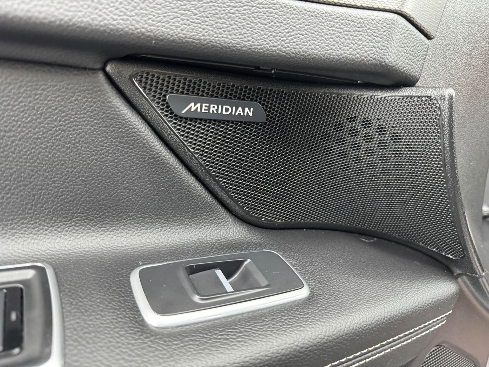 Jaguar XF 3.0d V6 S Saloon 4dr Diesel Auto Euro 6 (s/s) (300 ps)