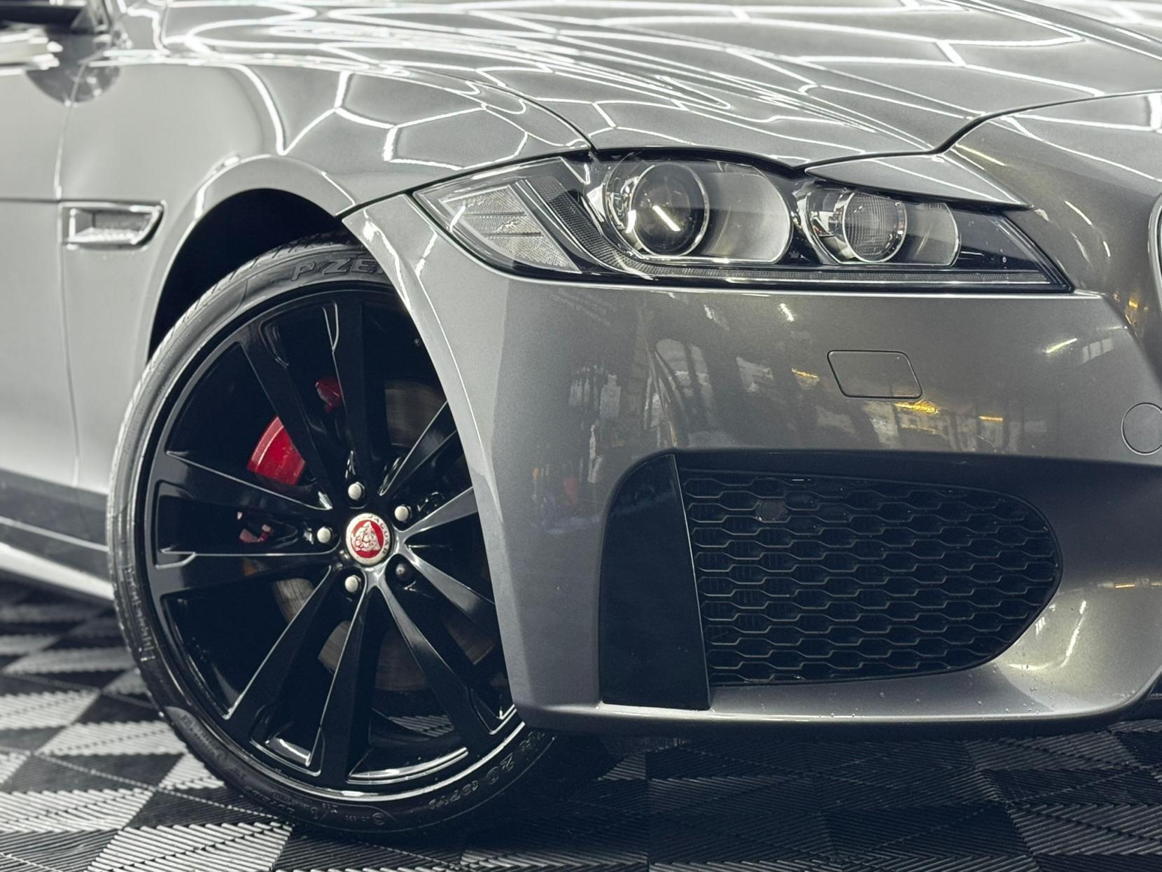 Jaguar XF 3.0d V6 S Saloon 4dr Diesel Auto Euro 6 (s/s) (300 ps)