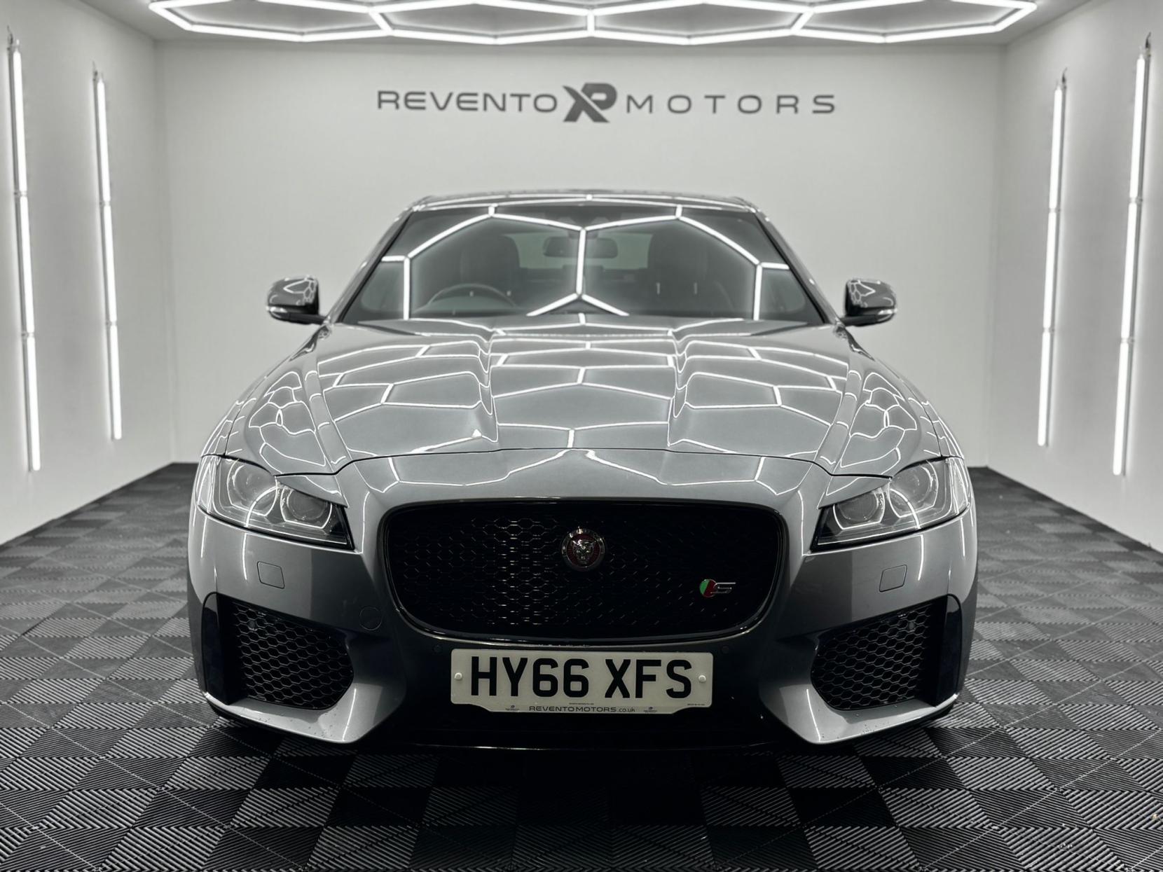 Jaguar XF 3.0d V6 S Saloon 4dr Diesel Auto Euro 6 (s/s) (300 ps)