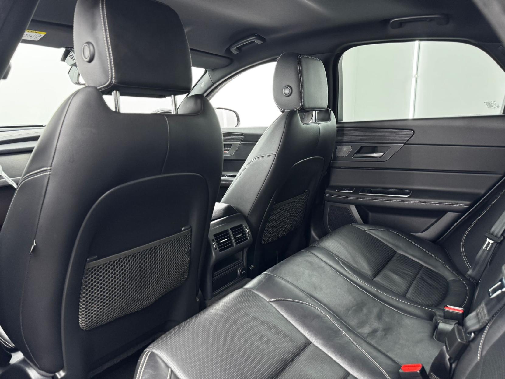 Jaguar XF 3.0d V6 S Saloon 4dr Diesel Auto Euro 6 (s/s) (300 ps)