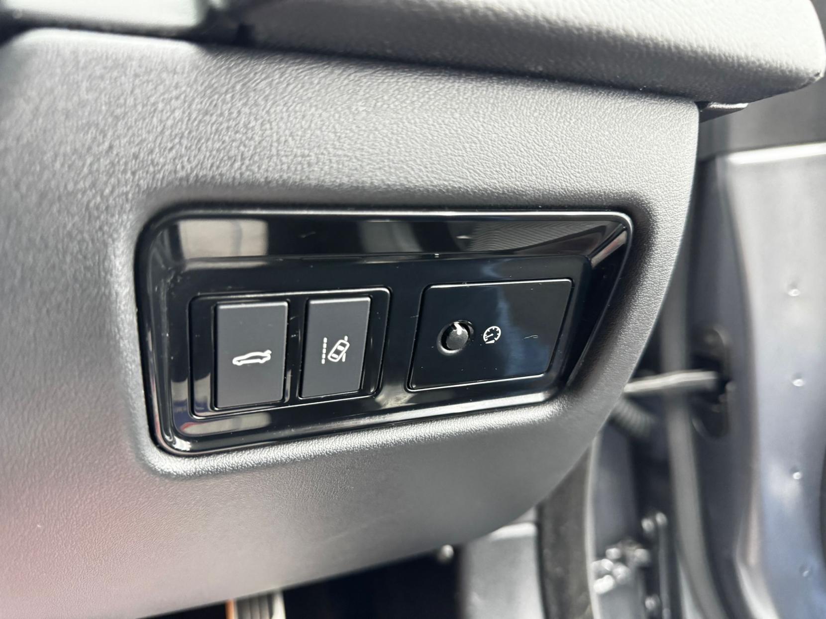 Jaguar XF 3.0d V6 S Saloon 4dr Diesel Auto Euro 6 (s/s) (300 ps)