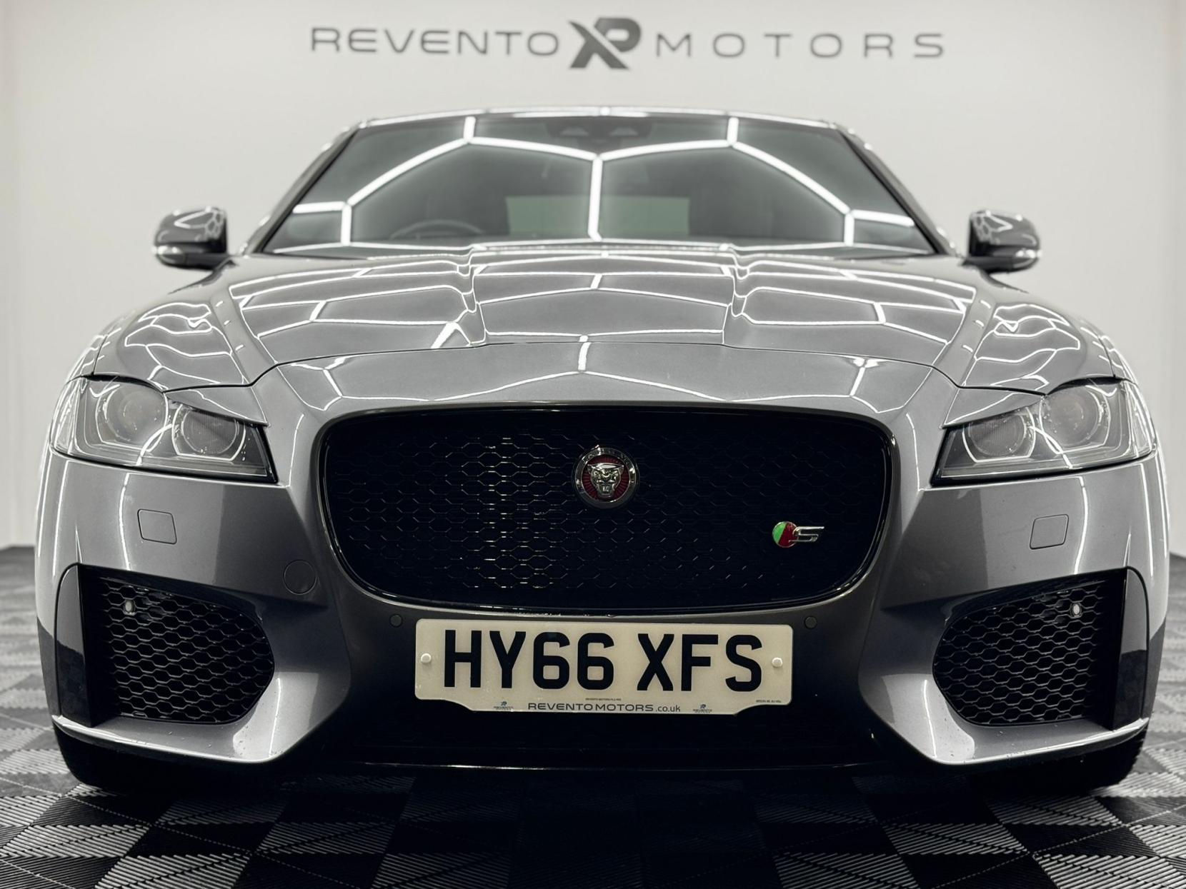 Jaguar XF 3.0d V6 S Saloon 4dr Diesel Auto Euro 6 (s/s) (300 ps)