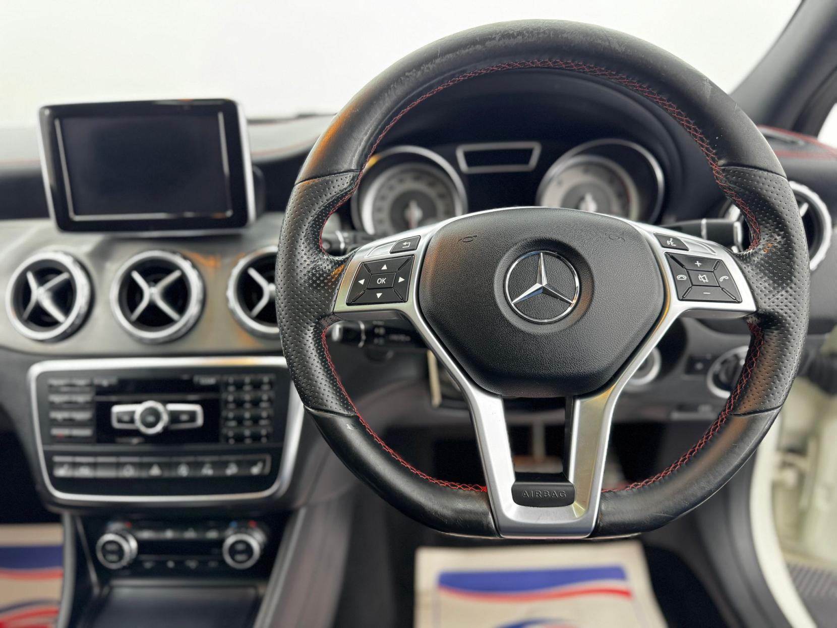 Mercedes-Benz GLA 2.1 GLA220d AMG Line (Premium Plus) SUV 5dr Diesel 7G-DCT 4MATIC Euro 6 (s/s) (170 ps)