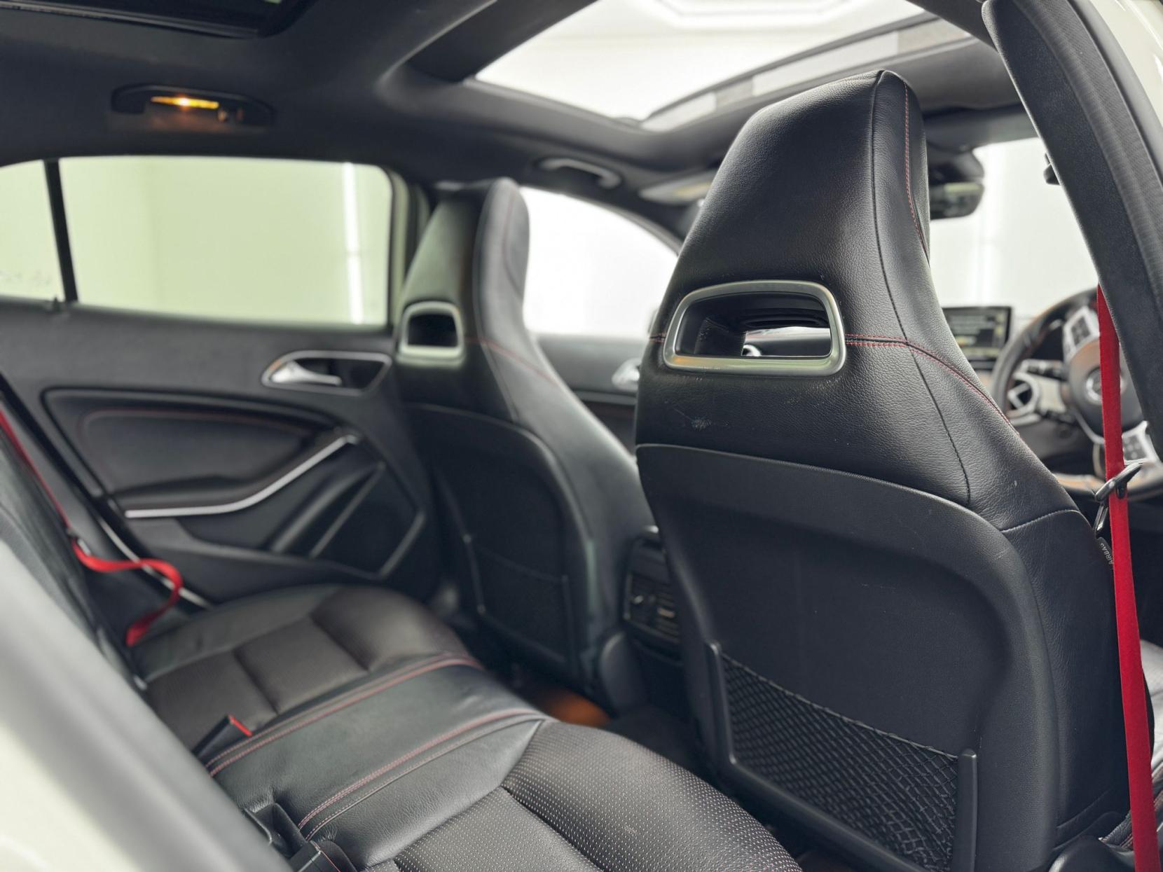 Mercedes-Benz GLA 2.1 GLA220d AMG Line (Premium Plus) SUV 5dr Diesel 7G-DCT 4MATIC Euro 6 (s/s) (170 ps)