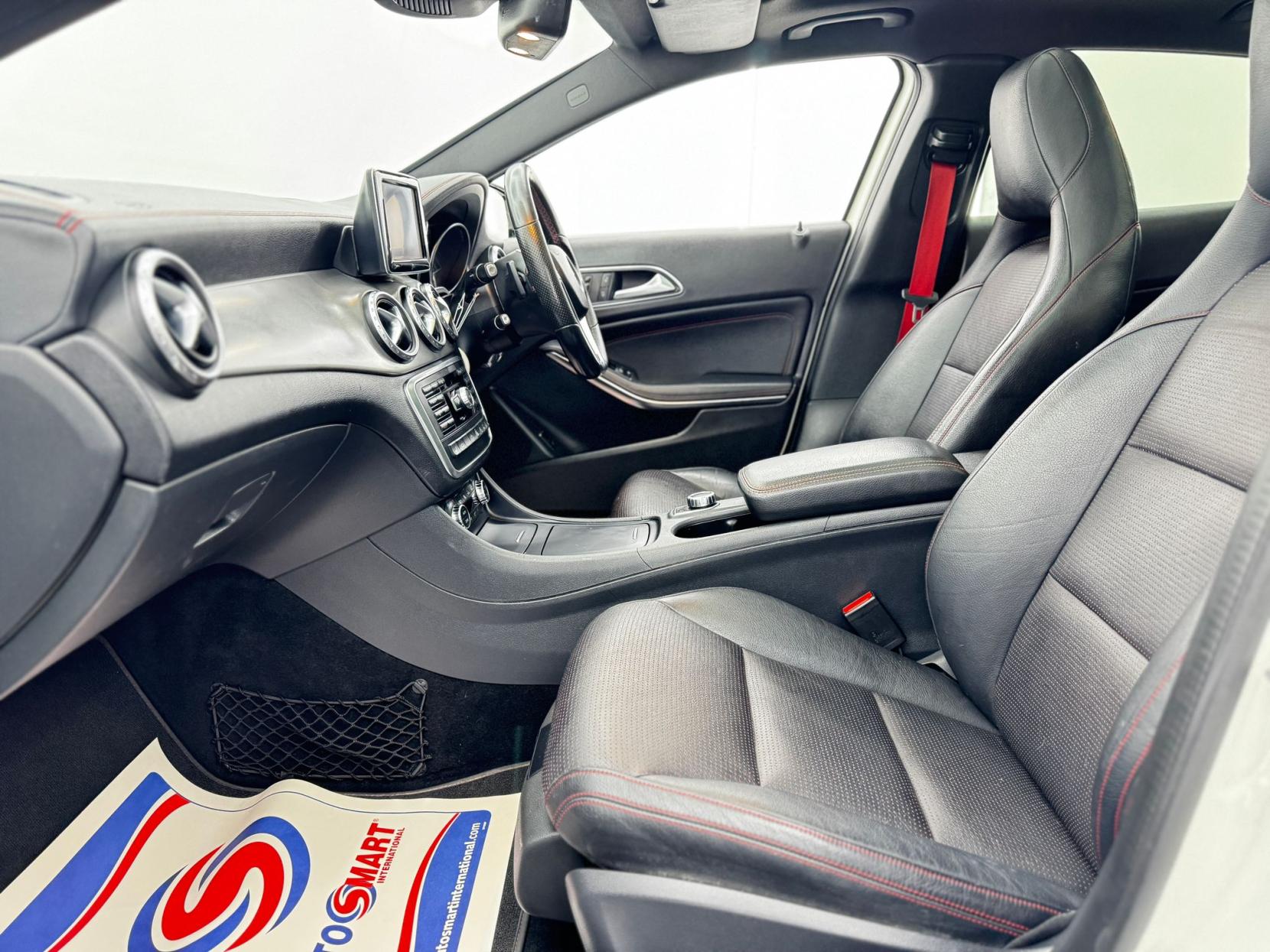 Mercedes-Benz GLA 2.1 GLA220d AMG Line (Premium Plus) SUV 5dr Diesel 7G-DCT 4MATIC Euro 6 (s/s) (170 ps)