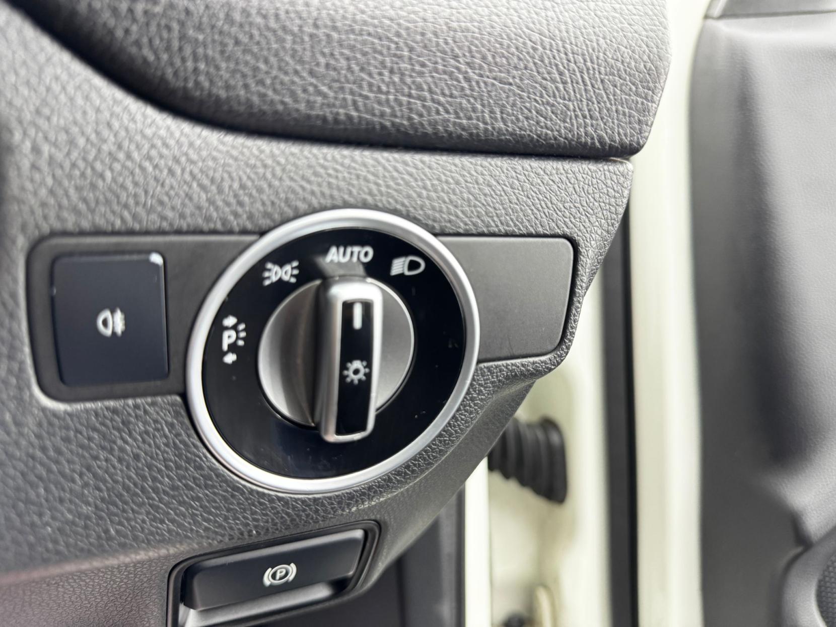 Mercedes-Benz GLA 2.1 GLA220d AMG Line (Premium Plus) SUV 5dr Diesel 7G-DCT 4MATIC Euro 6 (s/s) (170 ps)