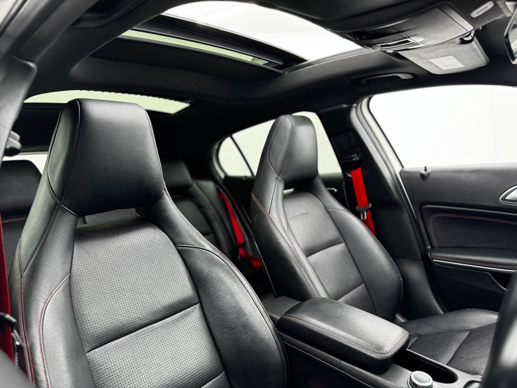 Mercedes-Benz GLA 2.1 GLA220d AMG Line (Premium Plus) SUV 5dr Diesel 7G-DCT 4MATIC Euro 6 (s/s) (170 ps)