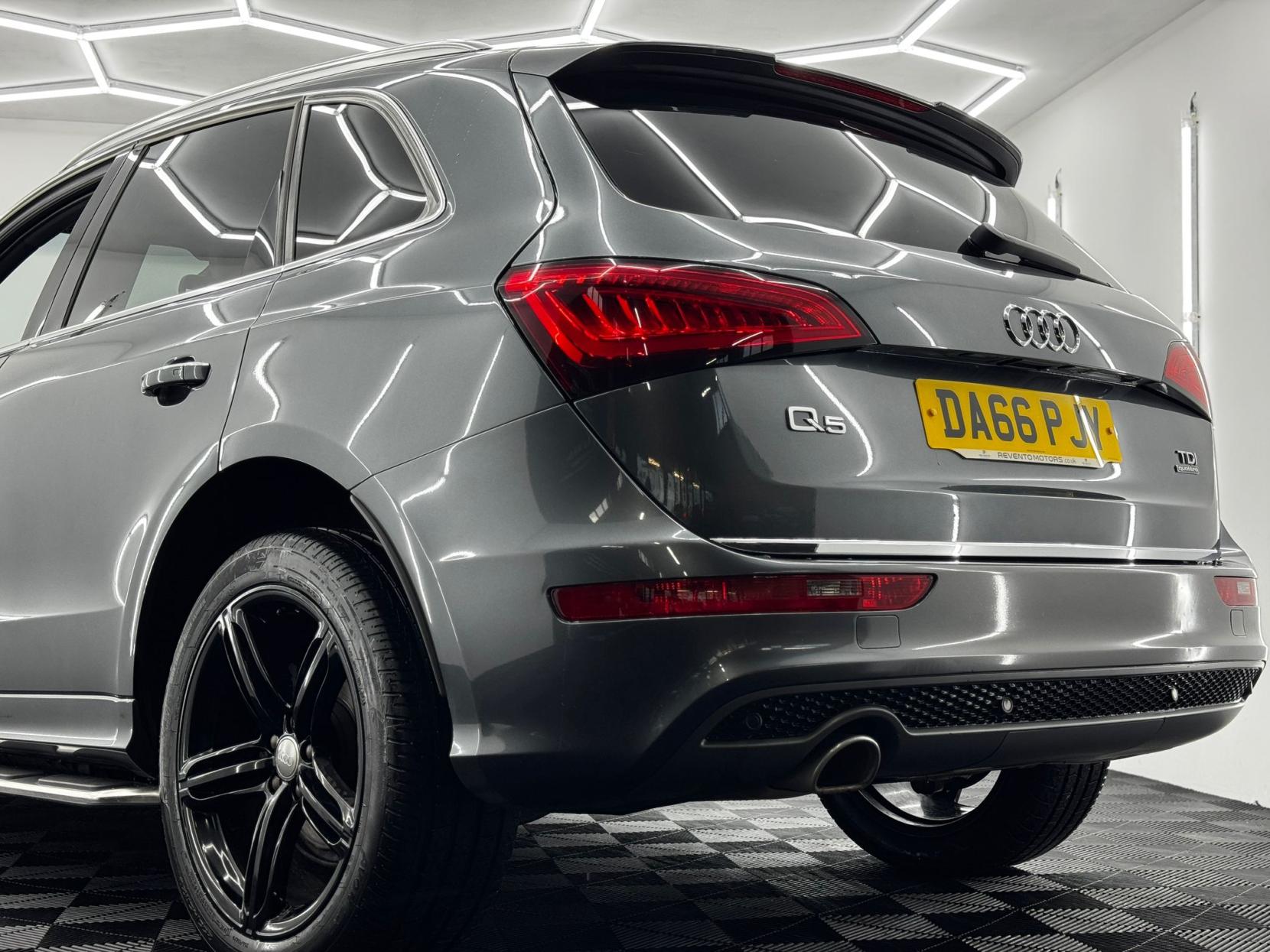 Audi Q5 2.0 TDI S line Plus SUV 5dr Diesel S Tronic quattro Euro 6 (s/s) (190 ps)