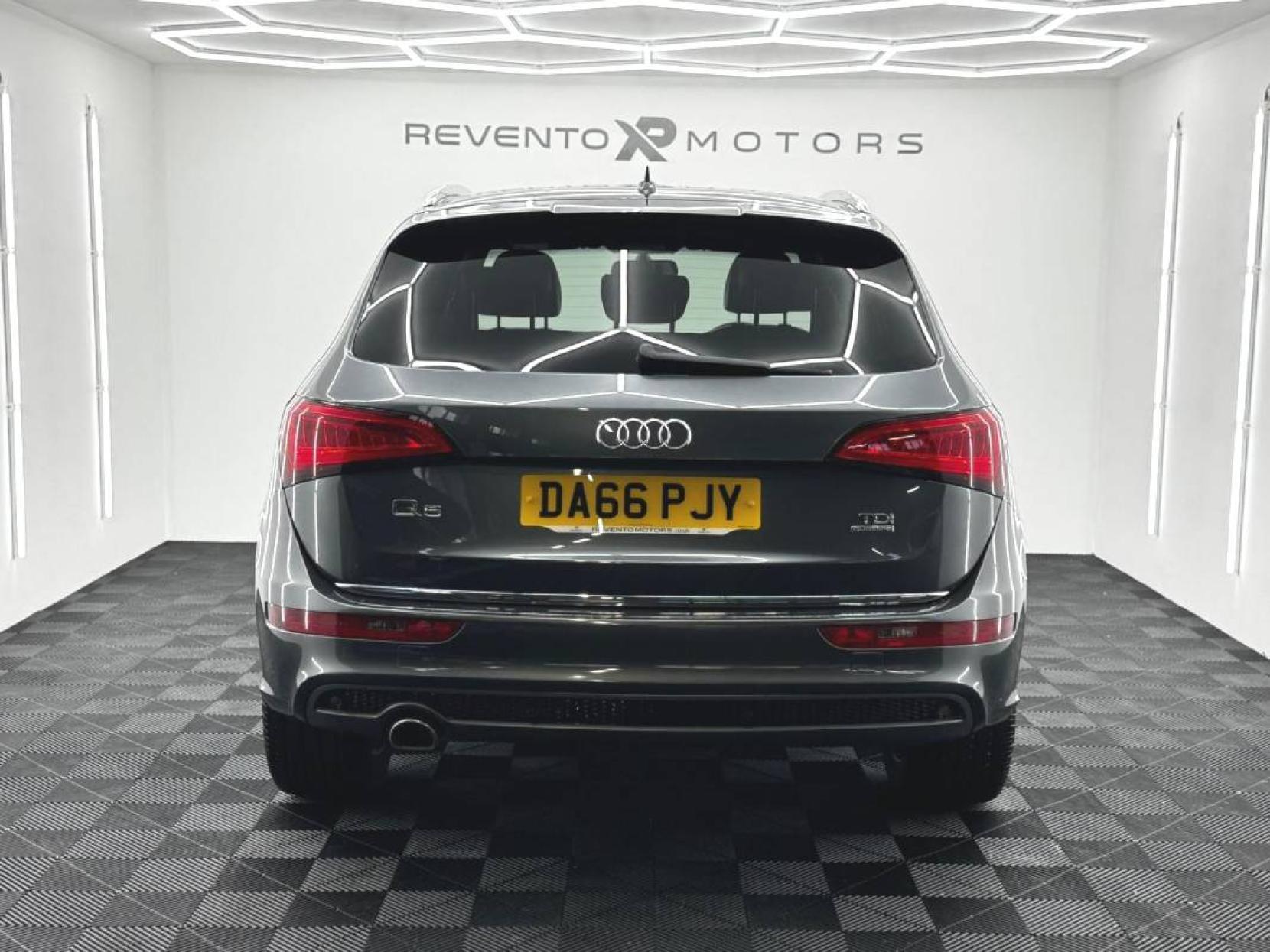 Audi Q5 2.0 TDI S line Plus SUV 5dr Diesel S Tronic quattro Euro 6 (s/s) (190 ps)