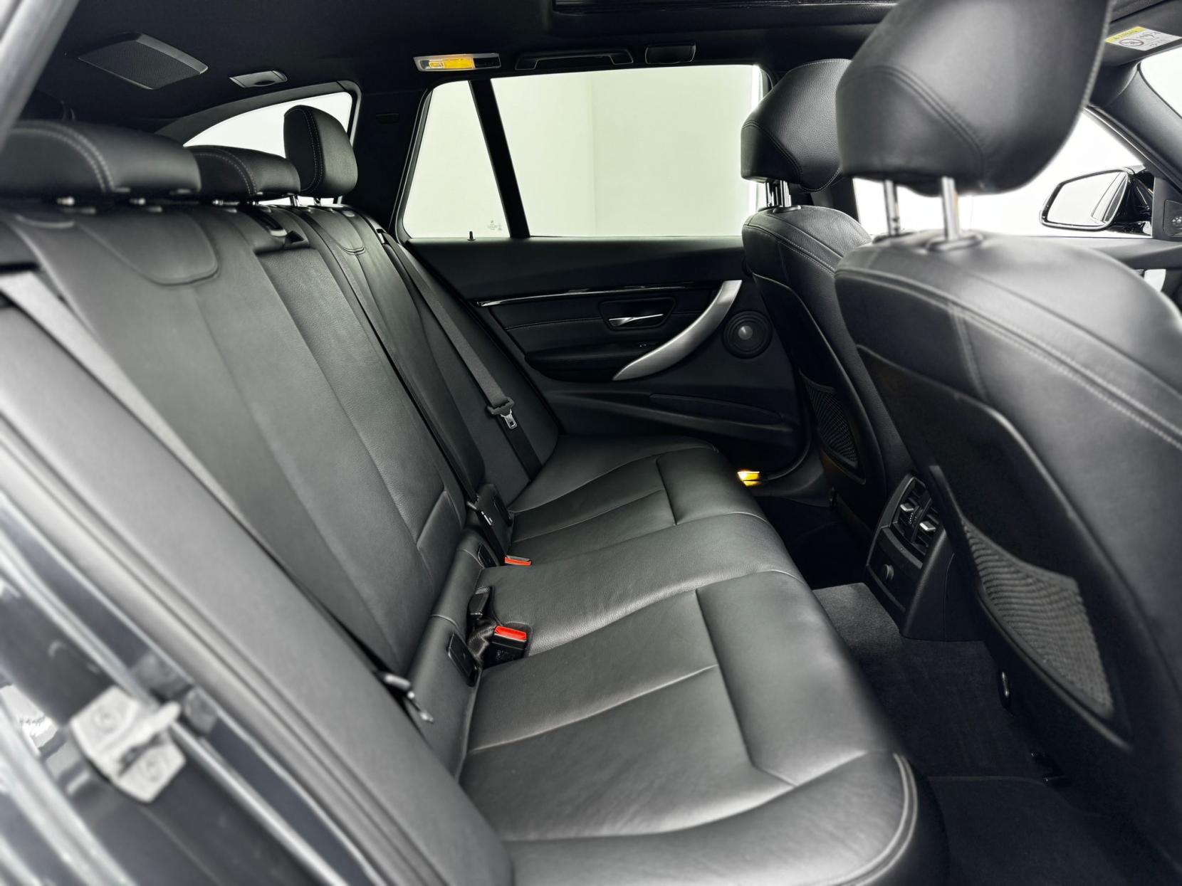 BMW 3 Series 2.0 320d M Sport Touring 5dr Diesel Auto xDrive Euro 6 (s/s) (190 ps)