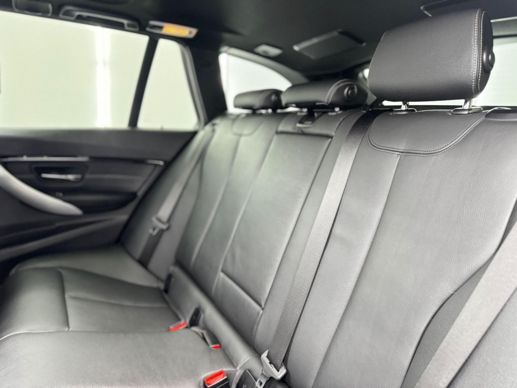 BMW 3 Series 2.0 320d M Sport Touring 5dr Diesel Auto xDrive Euro 6 (s/s) (190 ps)