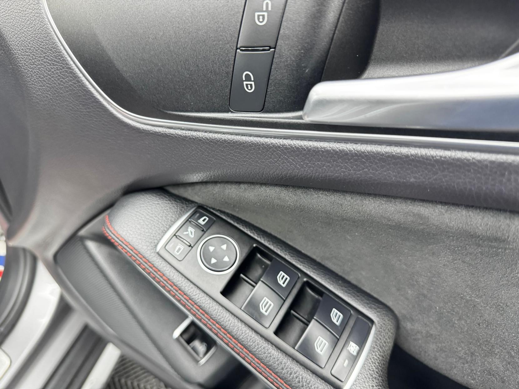 Mercedes-Benz GLA 2.1 GLA220 CDI AMG Line SUV 5dr Diesel 7G-DCT 4MATIC Euro 6 (s/s) (170 ps)