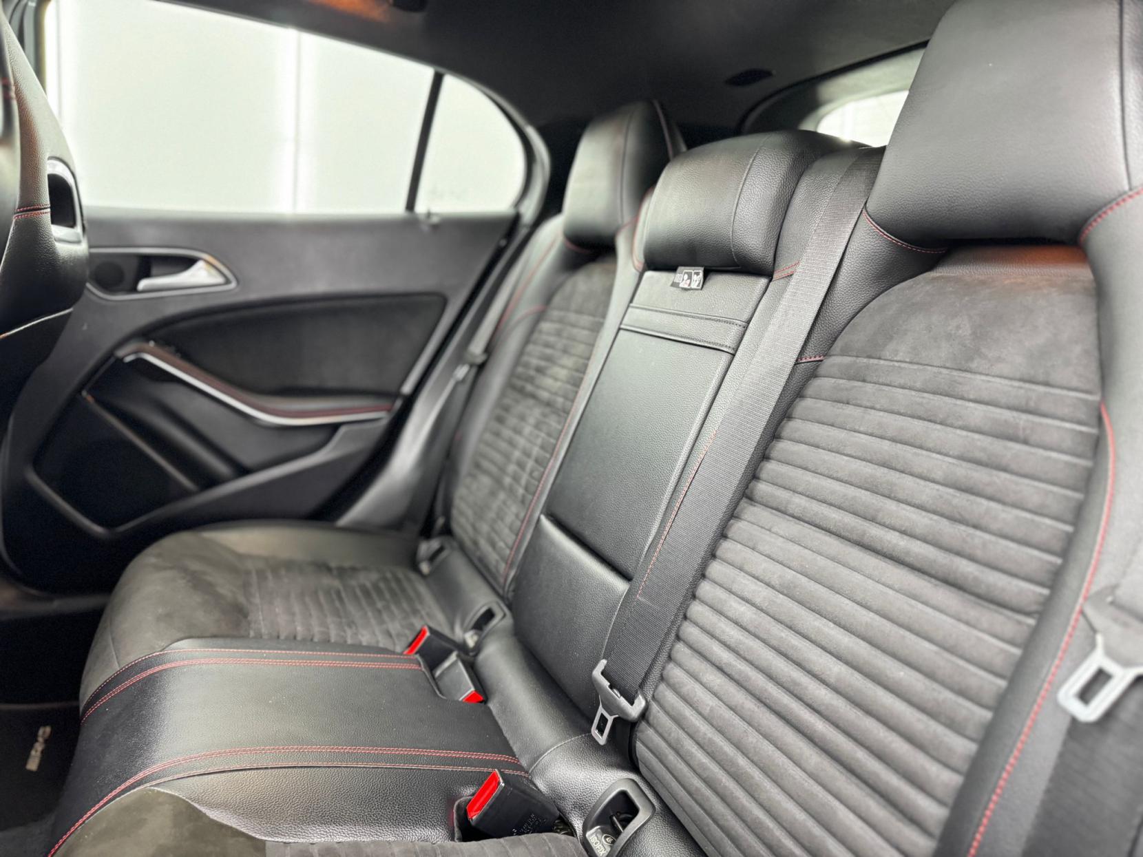 Mercedes-Benz GLA 2.1 GLA220 CDI AMG Line SUV 5dr Diesel 7G-DCT 4MATIC Euro 6 (s/s) (170 ps)