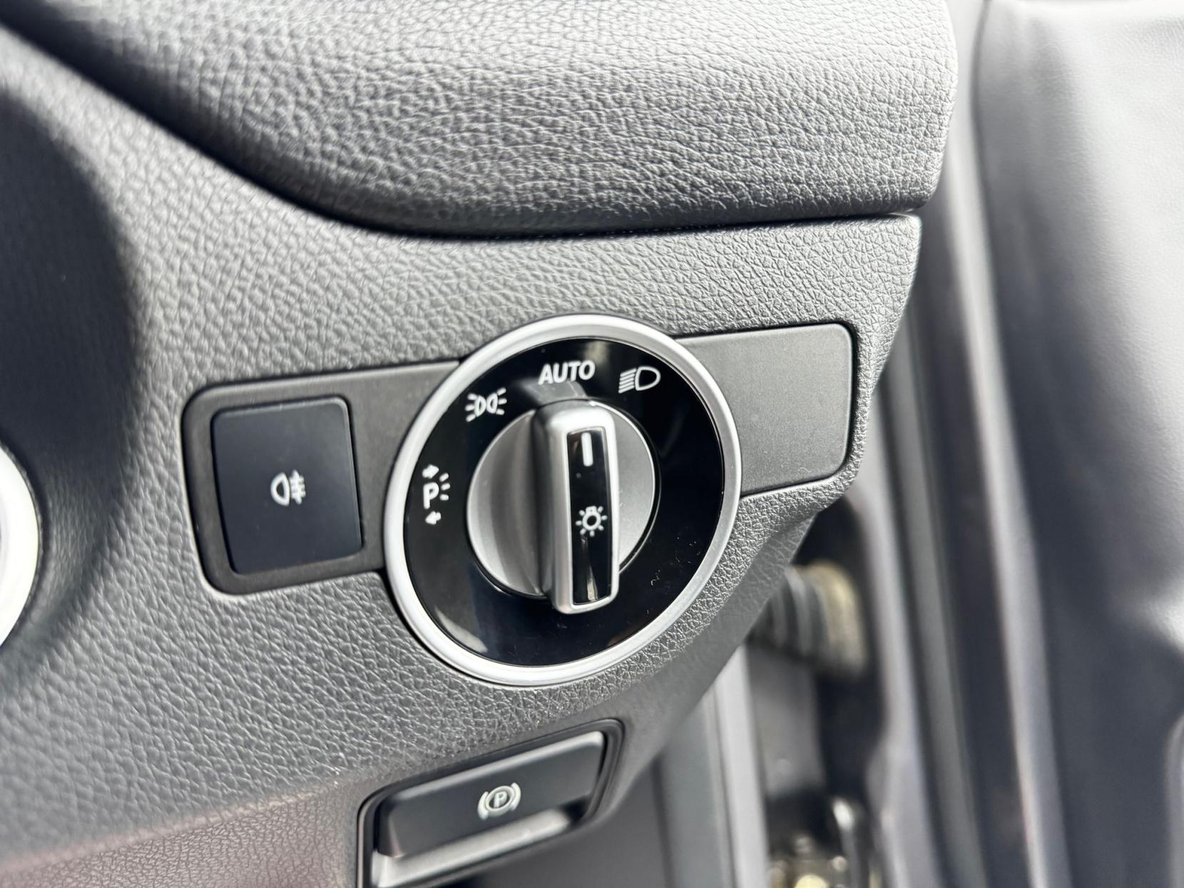 Mercedes-Benz GLA 2.1 GLA220 CDI AMG Line SUV 5dr Diesel 7G-DCT 4MATIC Euro 6 (s/s) (170 ps)