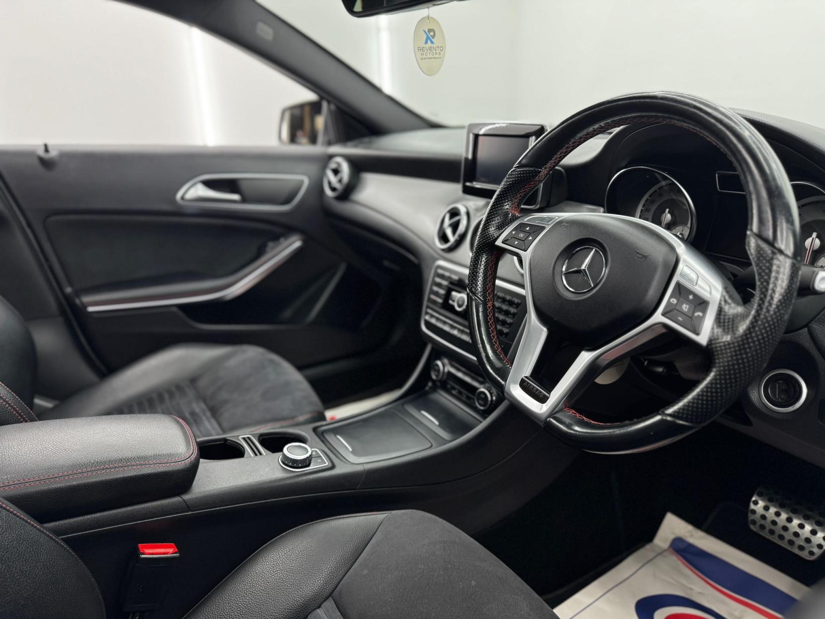 Mercedes-Benz GLA 2.1 GLA220 CDI AMG Line SUV 5dr Diesel 7G-DCT 4MATIC Euro 6 (s/s) (170 ps)