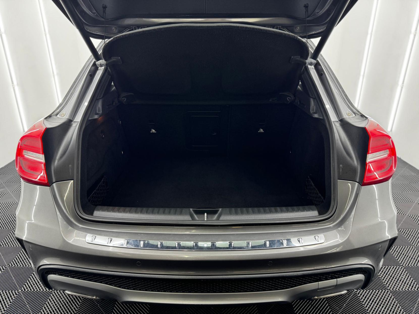 Mercedes-Benz GLA 2.1 GLA220 CDI AMG Line SUV 5dr Diesel 7G-DCT 4MATIC Euro 6 (s/s) (170 ps)