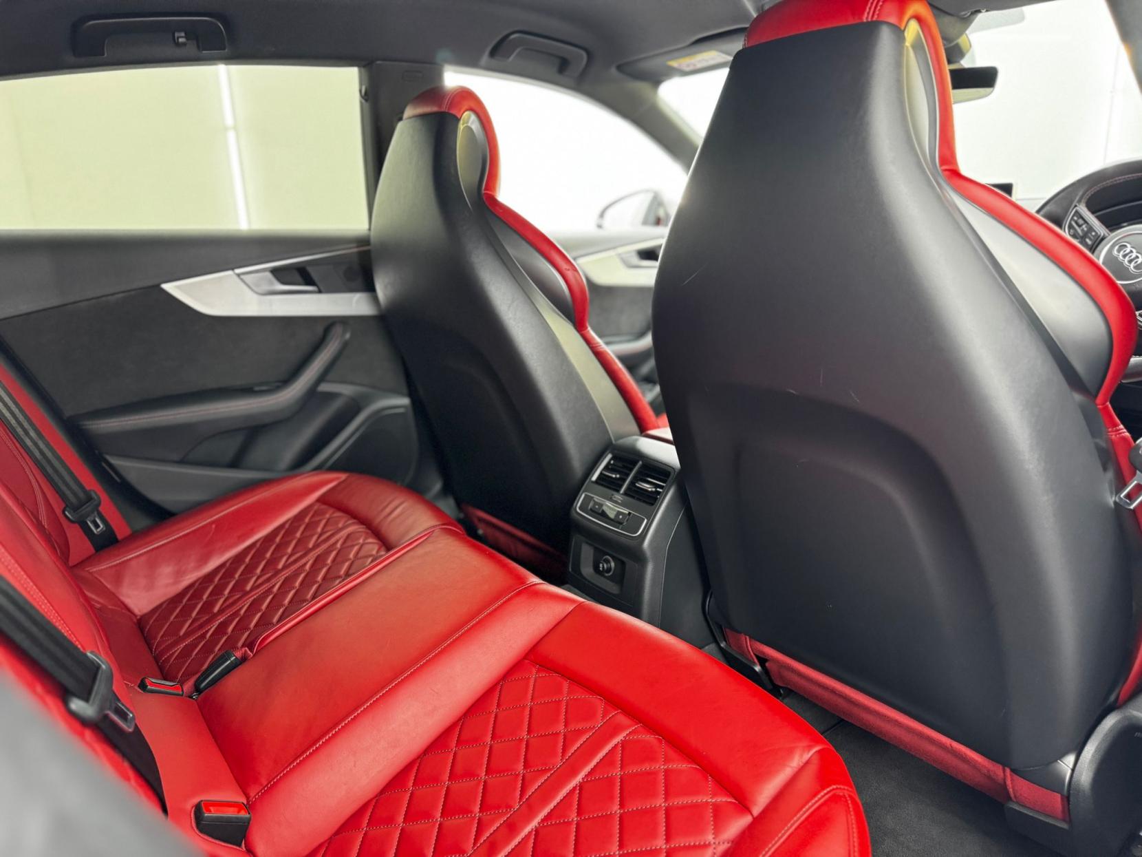 Audi S5 3.0 TFSI V6 Sportback 5dr Petrol Tiptronic quattro Euro 6 (s/s) (354 ps)