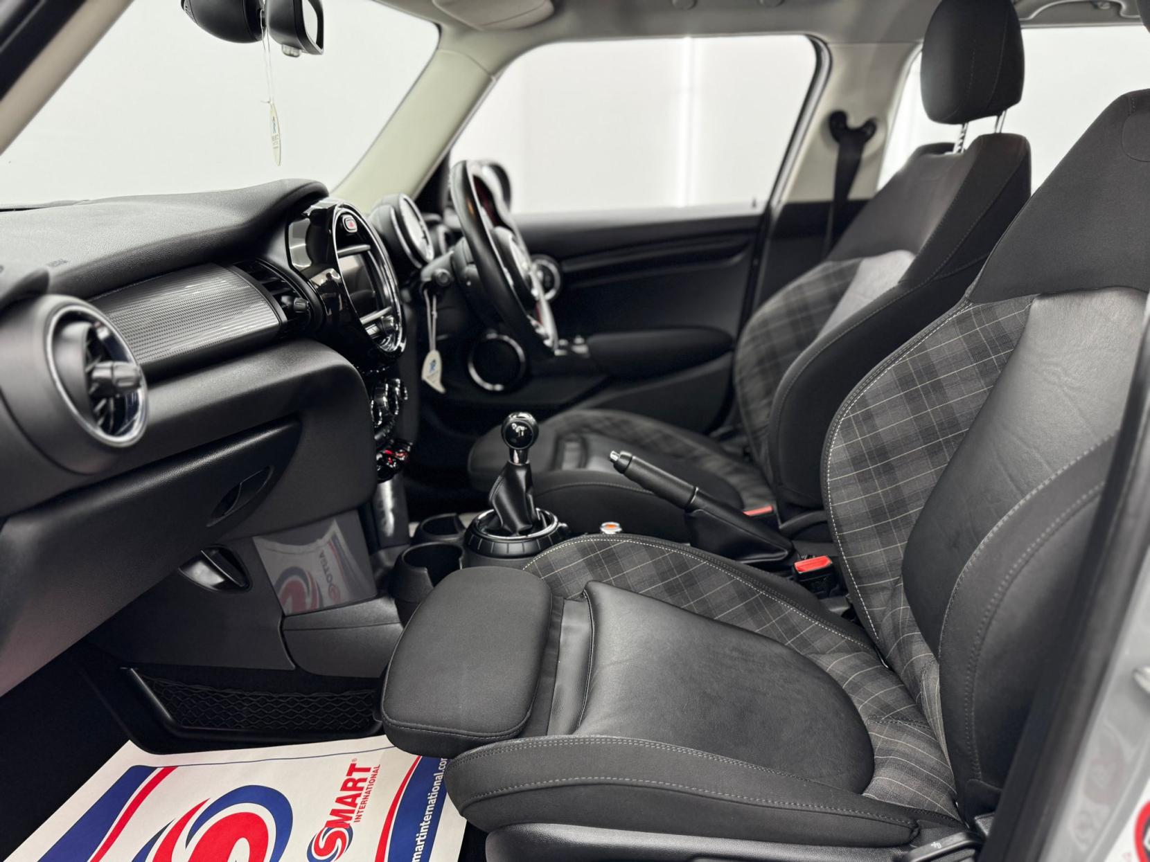 MINI Hatch 1.5 Cooper Hatchback 5dr Petrol Manual Euro 6 (s/s) (136 ps)