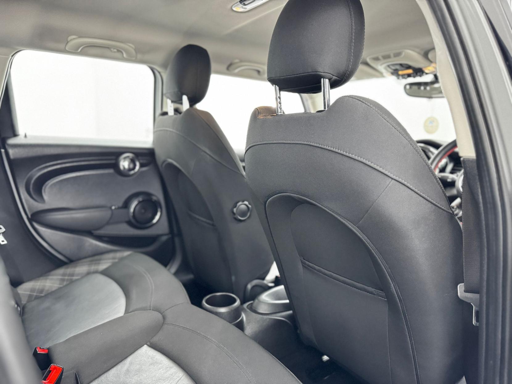 MINI Hatch 1.5 Cooper Hatchback 5dr Petrol Manual Euro 6 (s/s) (136 ps)