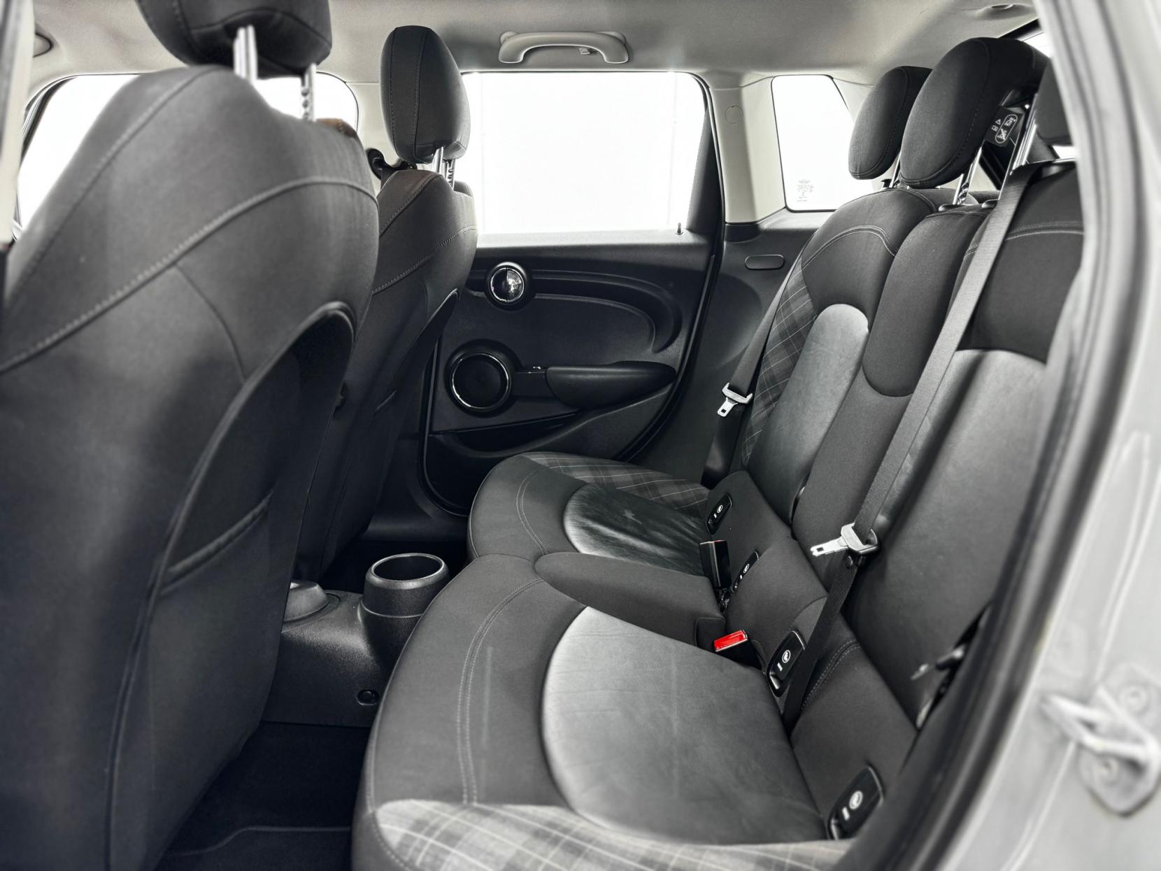 MINI Hatch 1.5 Cooper Hatchback 5dr Petrol Manual Euro 6 (s/s) (136 ps)