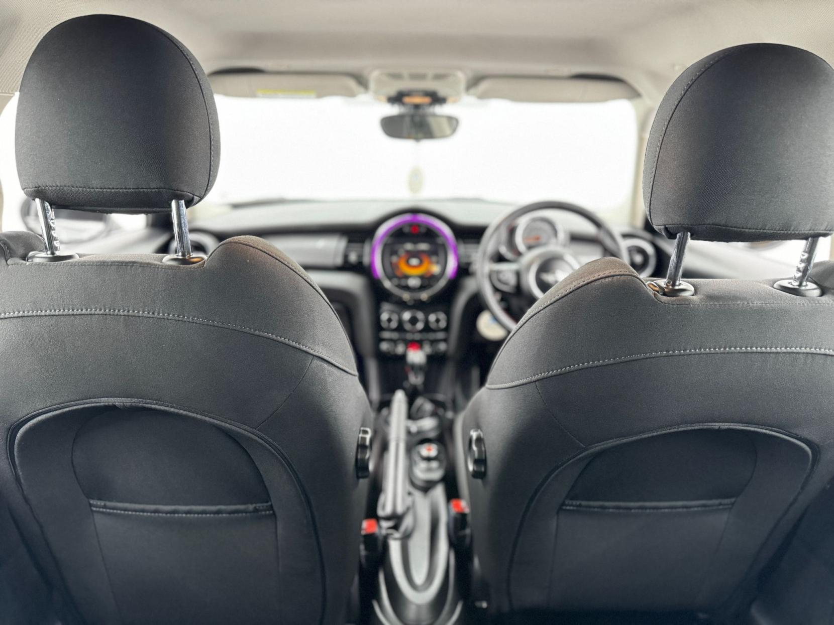 MINI Hatch 1.5 Cooper Hatchback 5dr Petrol Manual Euro 6 (s/s) (136 ps)