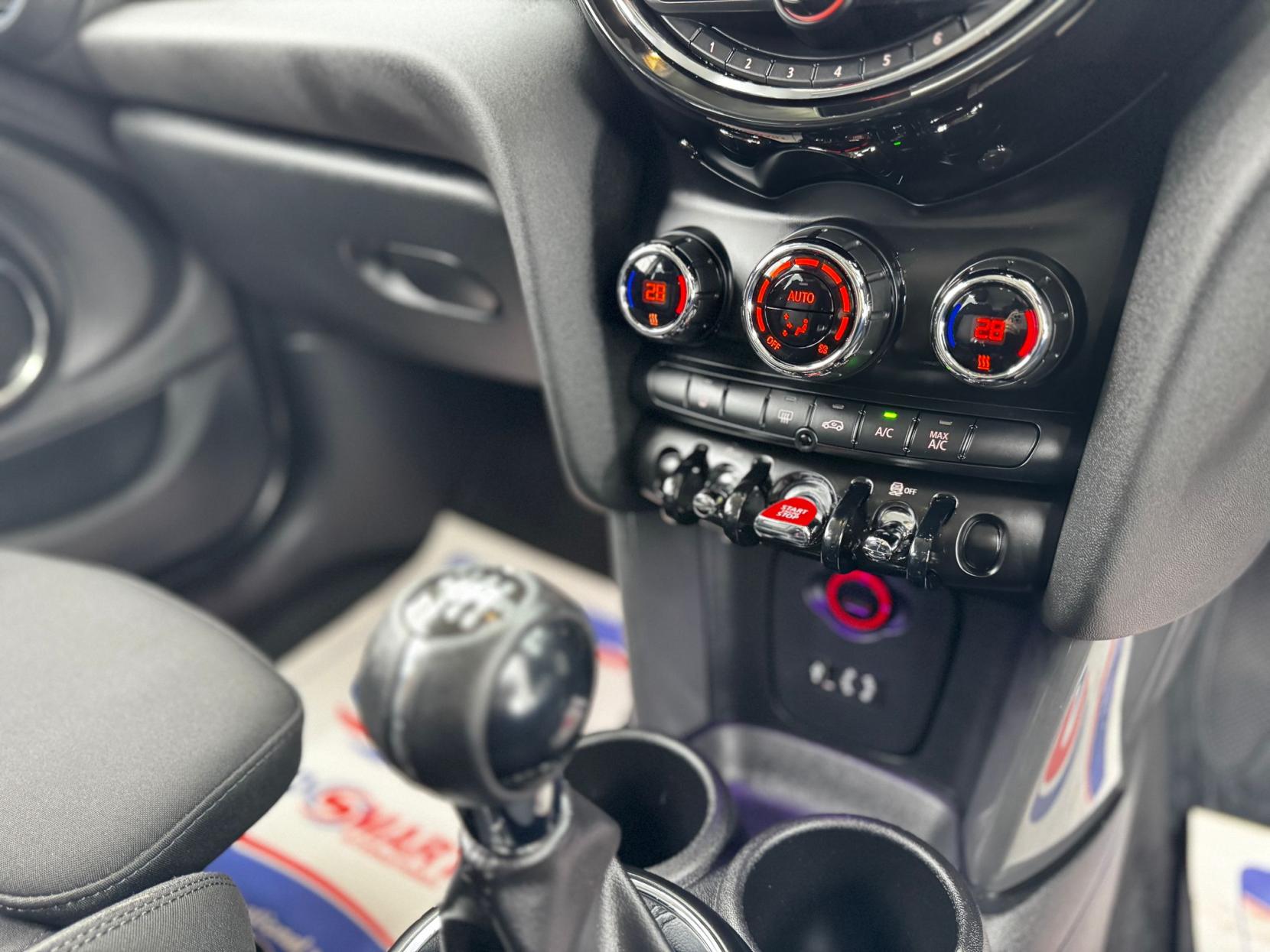 MINI Hatch 1.5 Cooper Hatchback 5dr Petrol Manual Euro 6 (s/s) (136 ps)