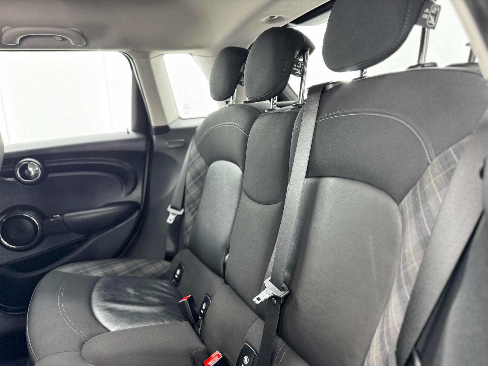 MINI Hatch 1.5 Cooper Hatchback 5dr Petrol Manual Euro 6 (s/s) (136 ps)