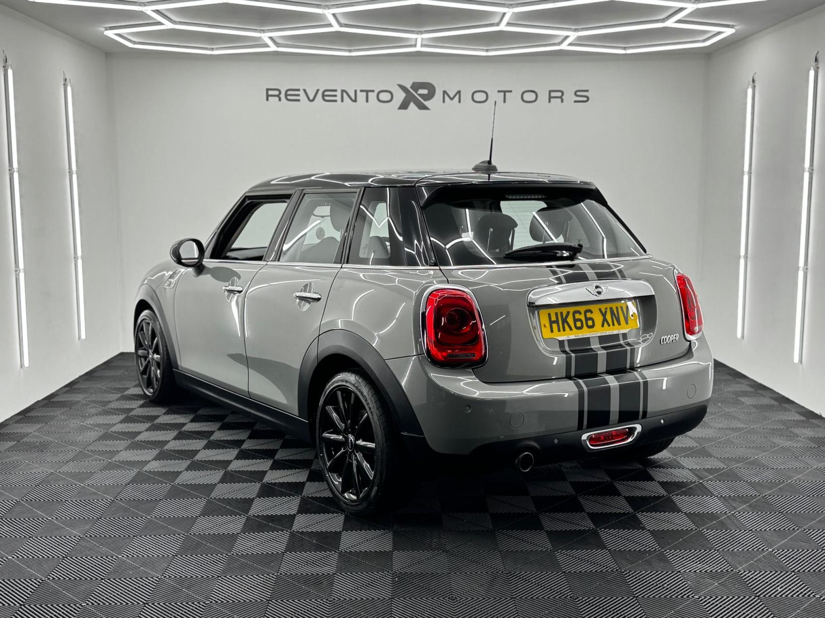 MINI Hatch 1.5 Cooper Hatchback 5dr Petrol Manual Euro 6 (s/s) (136 ps)