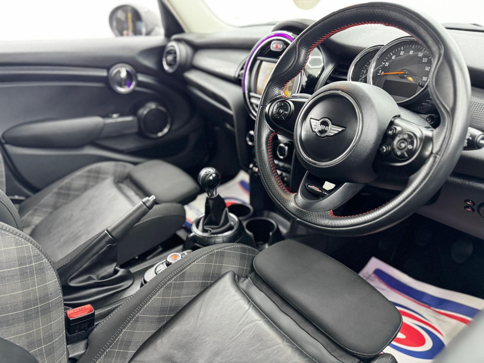 MINI Hatch 1.5 Cooper Hatchback 5dr Petrol Manual Euro 6 (s/s) (136 ps)