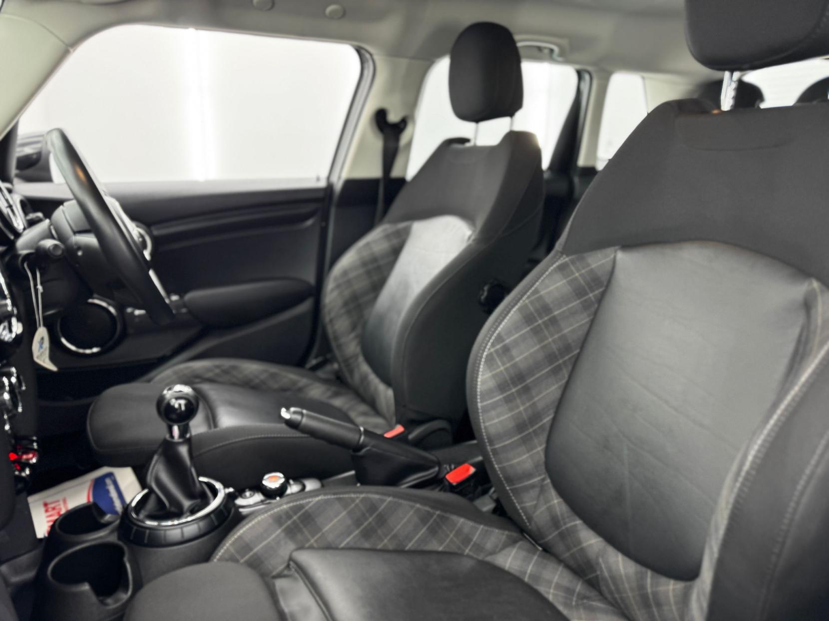 MINI Hatch 1.5 Cooper Hatchback 5dr Petrol Manual Euro 6 (s/s) (136 ps)