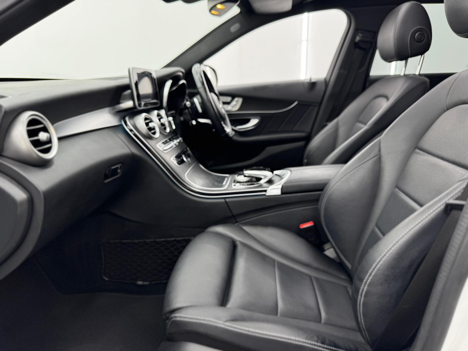 Mercedes-Benz C Class 2.1 C220d AMG Line (Premium) Estate 5dr Diesel 7G-Tronic+ Euro 6 (s/s) (170 ps)