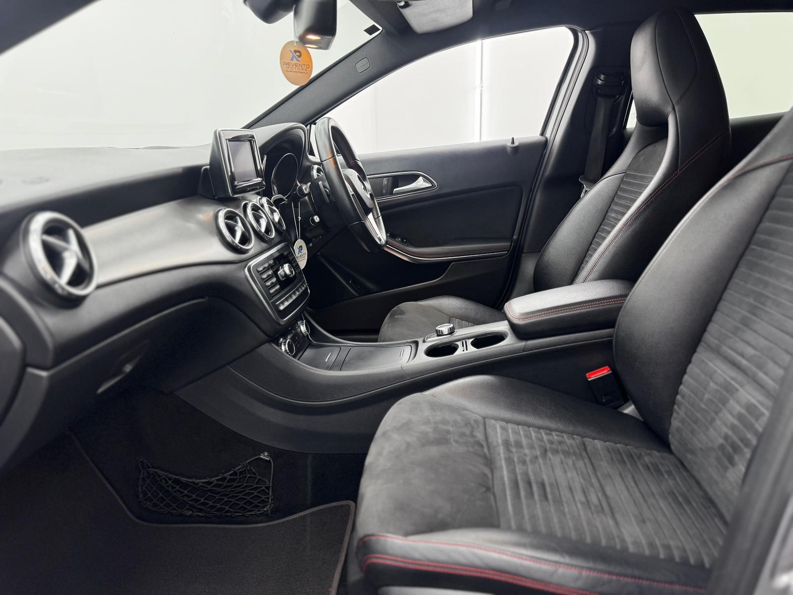 Mercedes-Benz GLA 2.1 GLA220d AMG Line (Premium) SUV 5dr Diesel 7G-DCT 4MATIC Euro 6 (s/s) (177 ps)