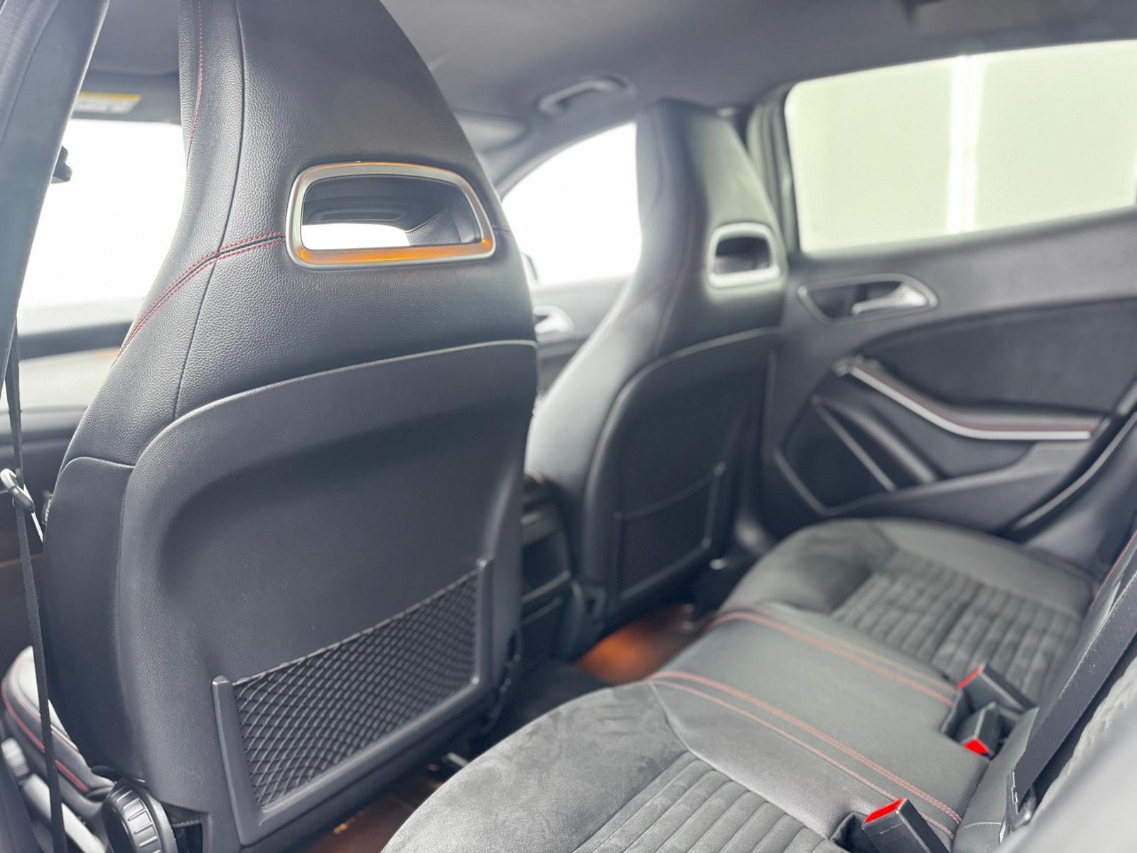 Mercedes-Benz GLA 2.1 GLA220d AMG Line (Premium) SUV 5dr Diesel 7G-DCT 4MATIC Euro 6 (s/s) (177 ps)